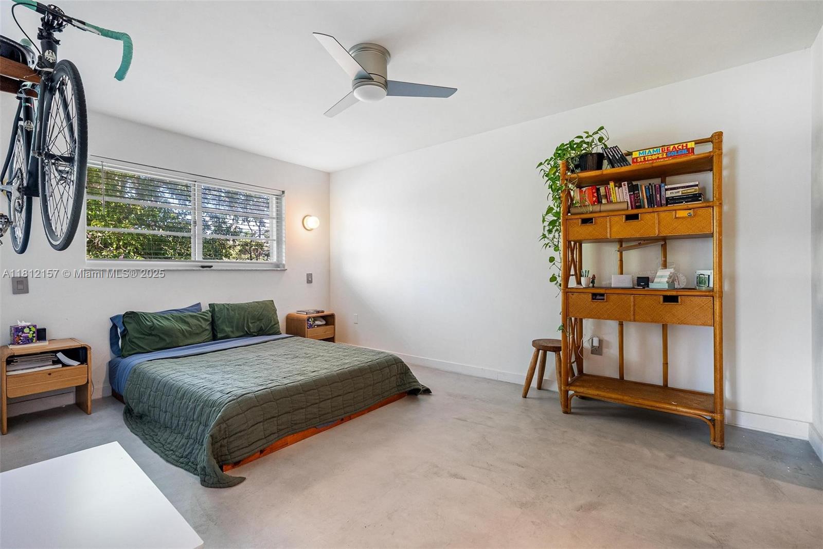 1900 Meridian Ave 204