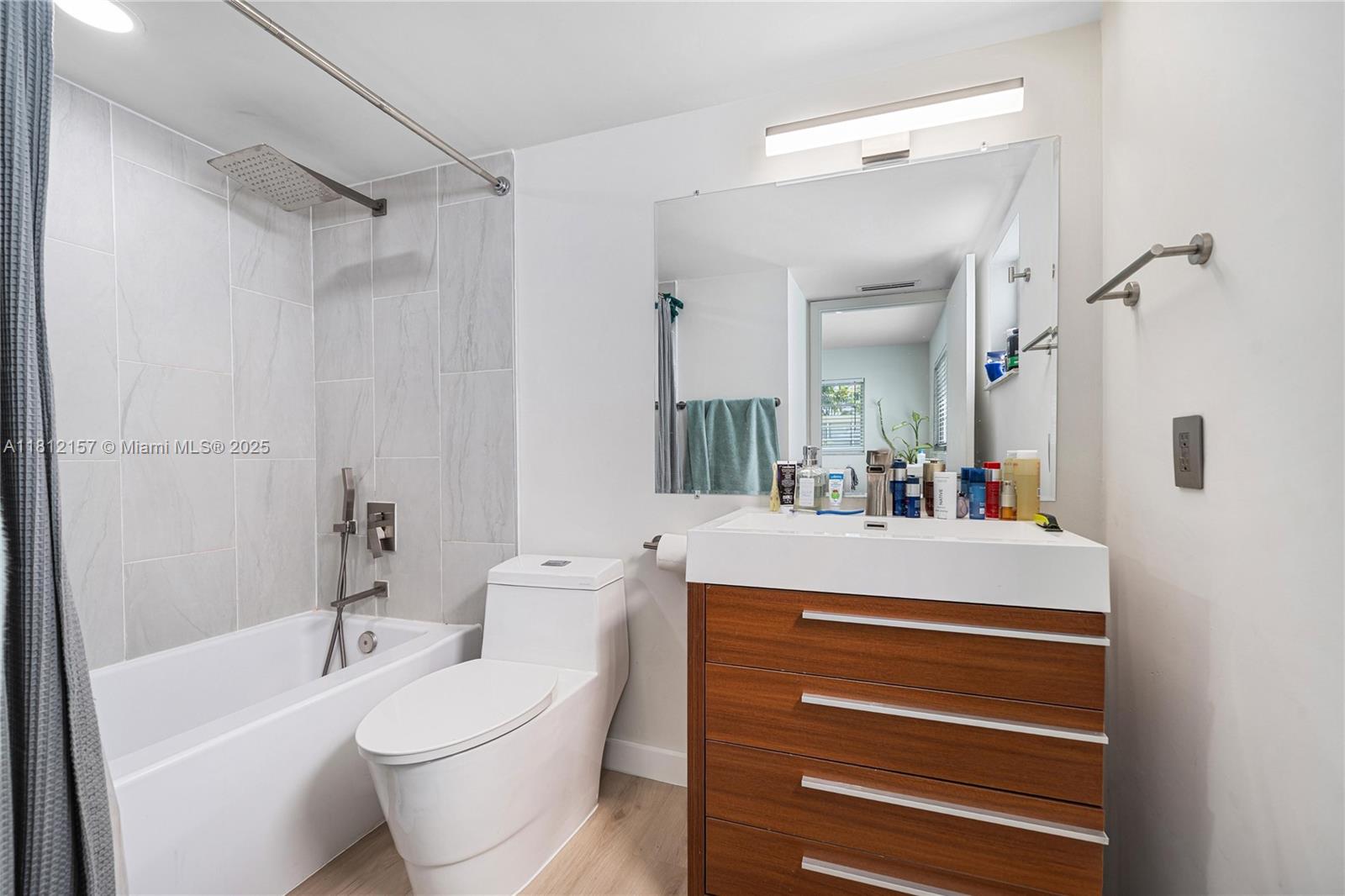 1900 MERIDIAN AVE CONDO - Residential