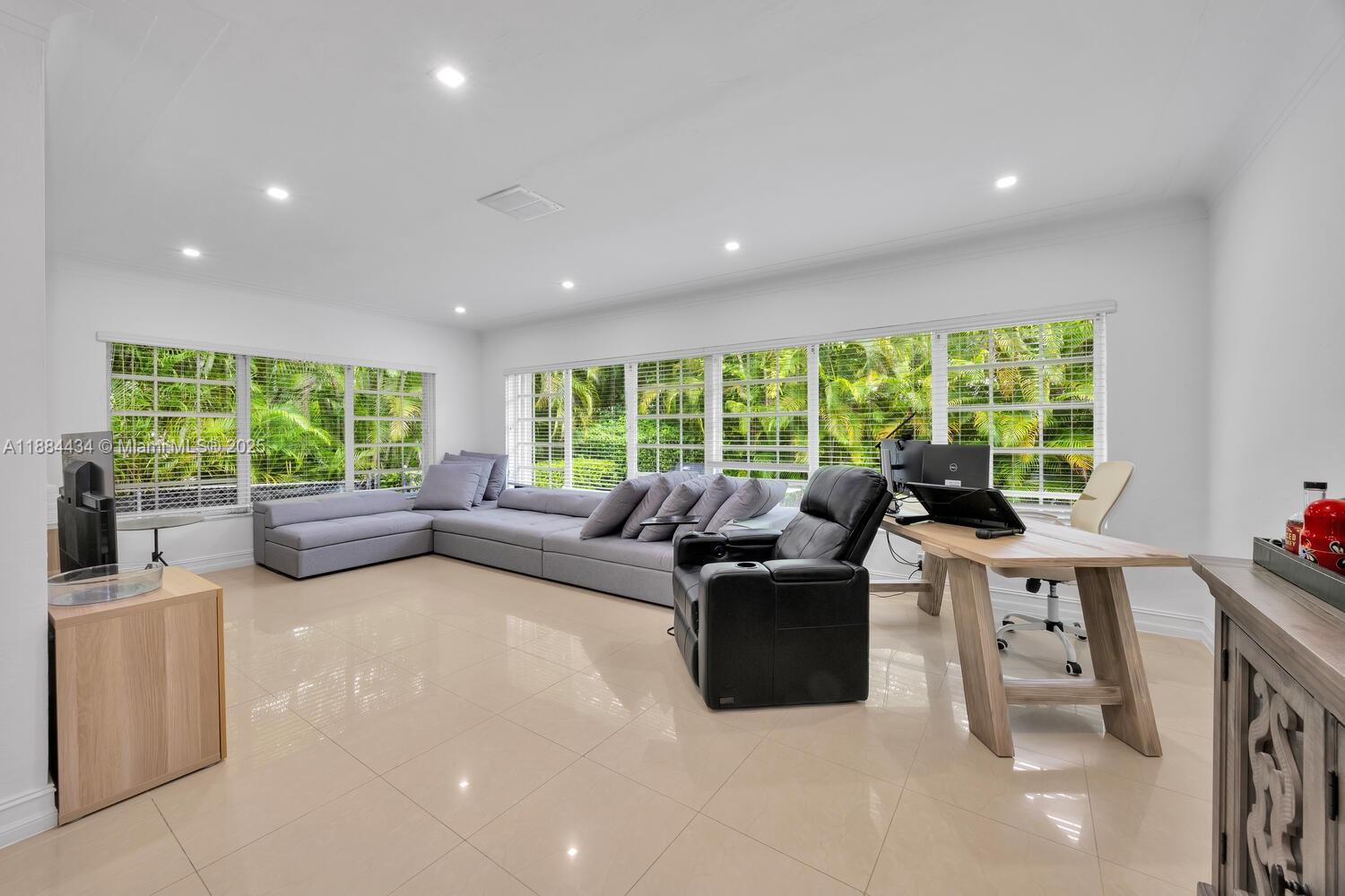 C GABLES RIVIERA SEC 13 - Residential Lease