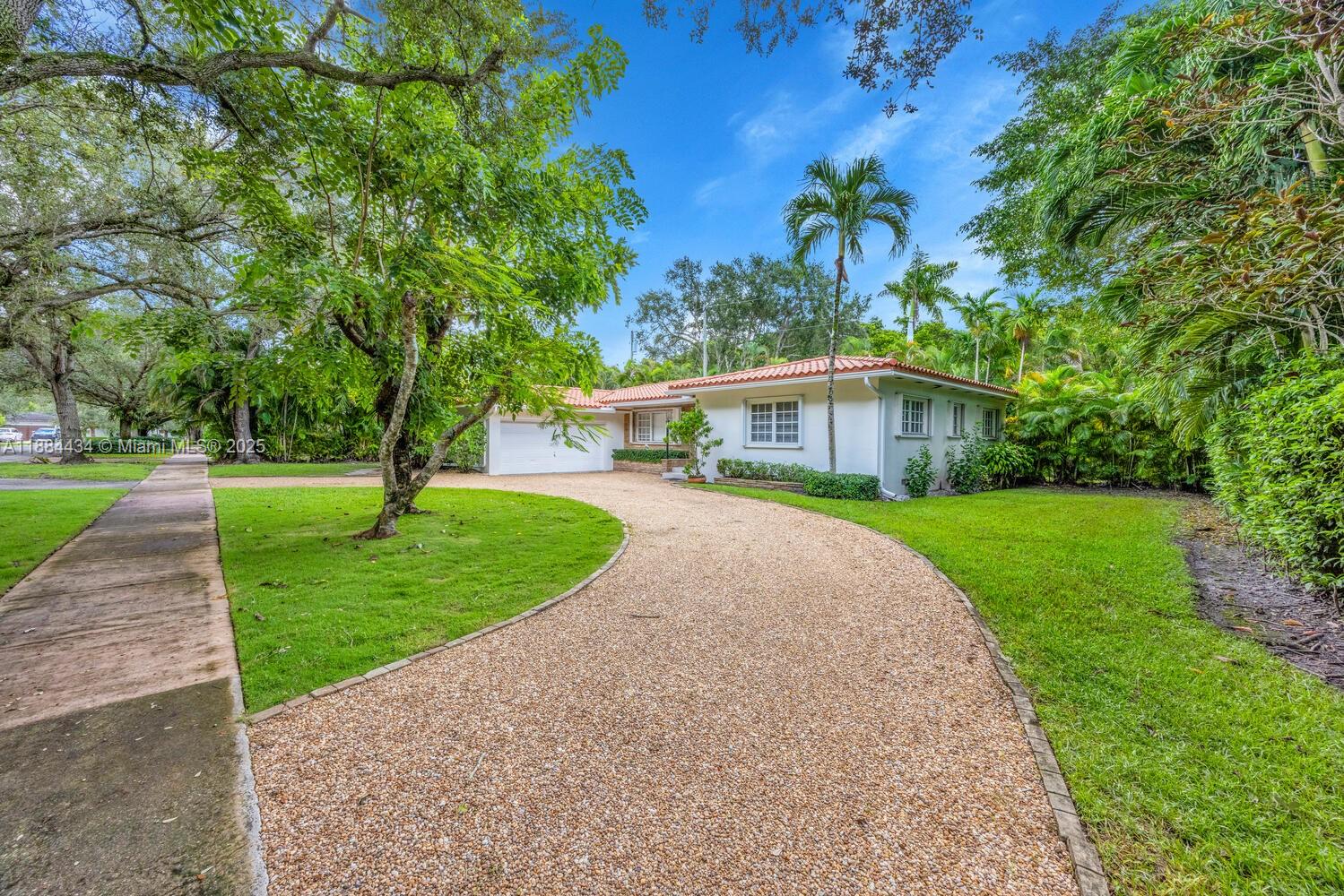 C GABLES RIVIERA SEC 13 - Residential Lease