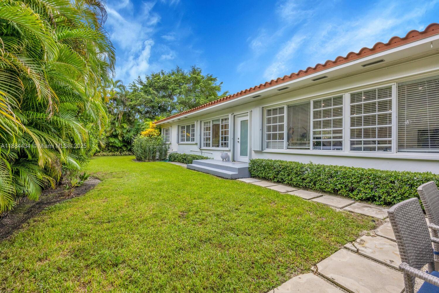 C GABLES RIVIERA SEC 13 - Residential Lease