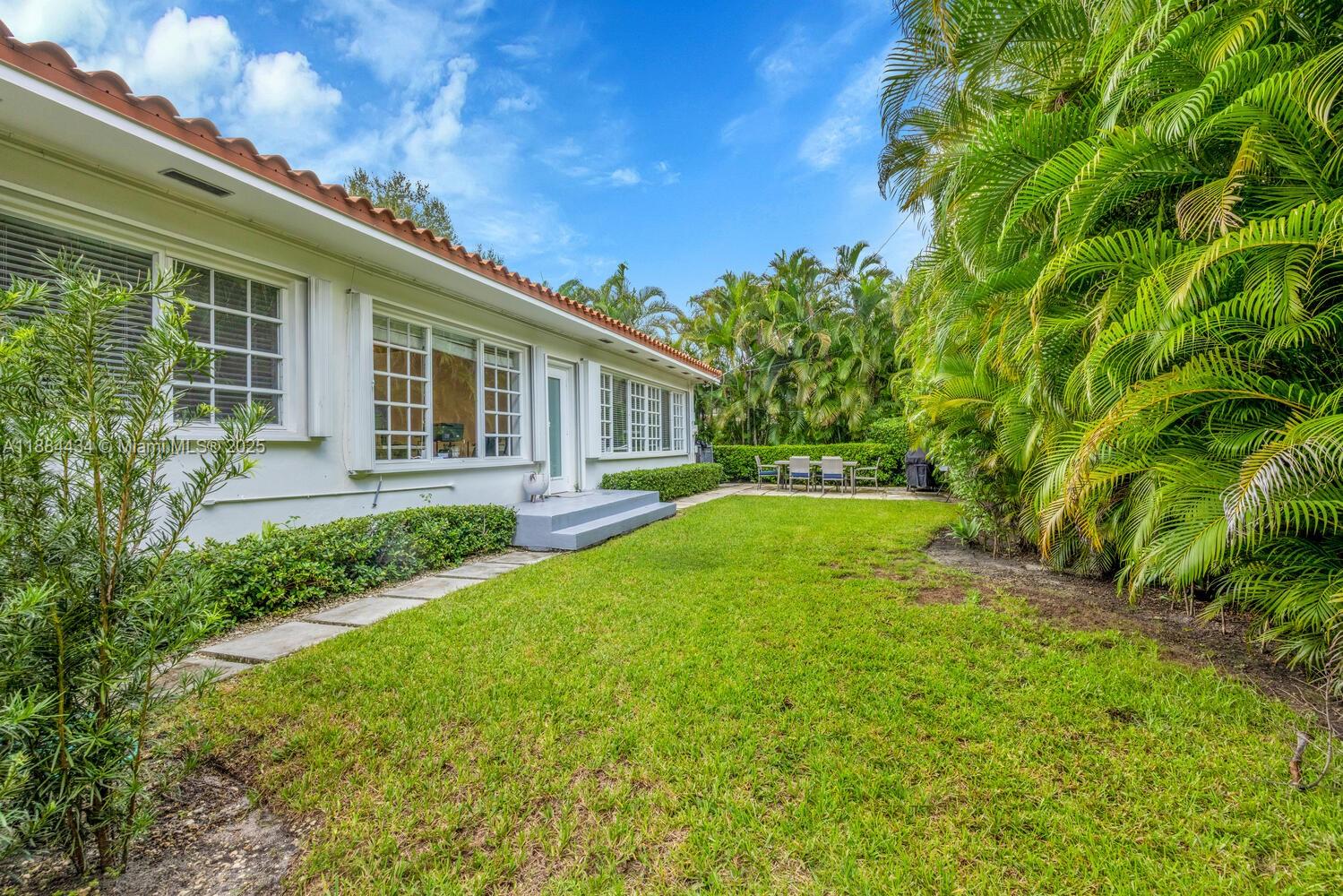 C GABLES RIVIERA SEC 13 - Residential Lease