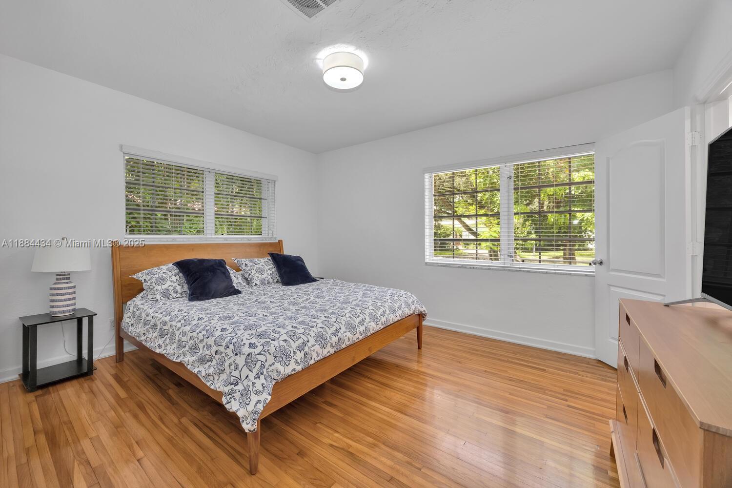 C GABLES RIVIERA SEC 13 - Residential Lease
