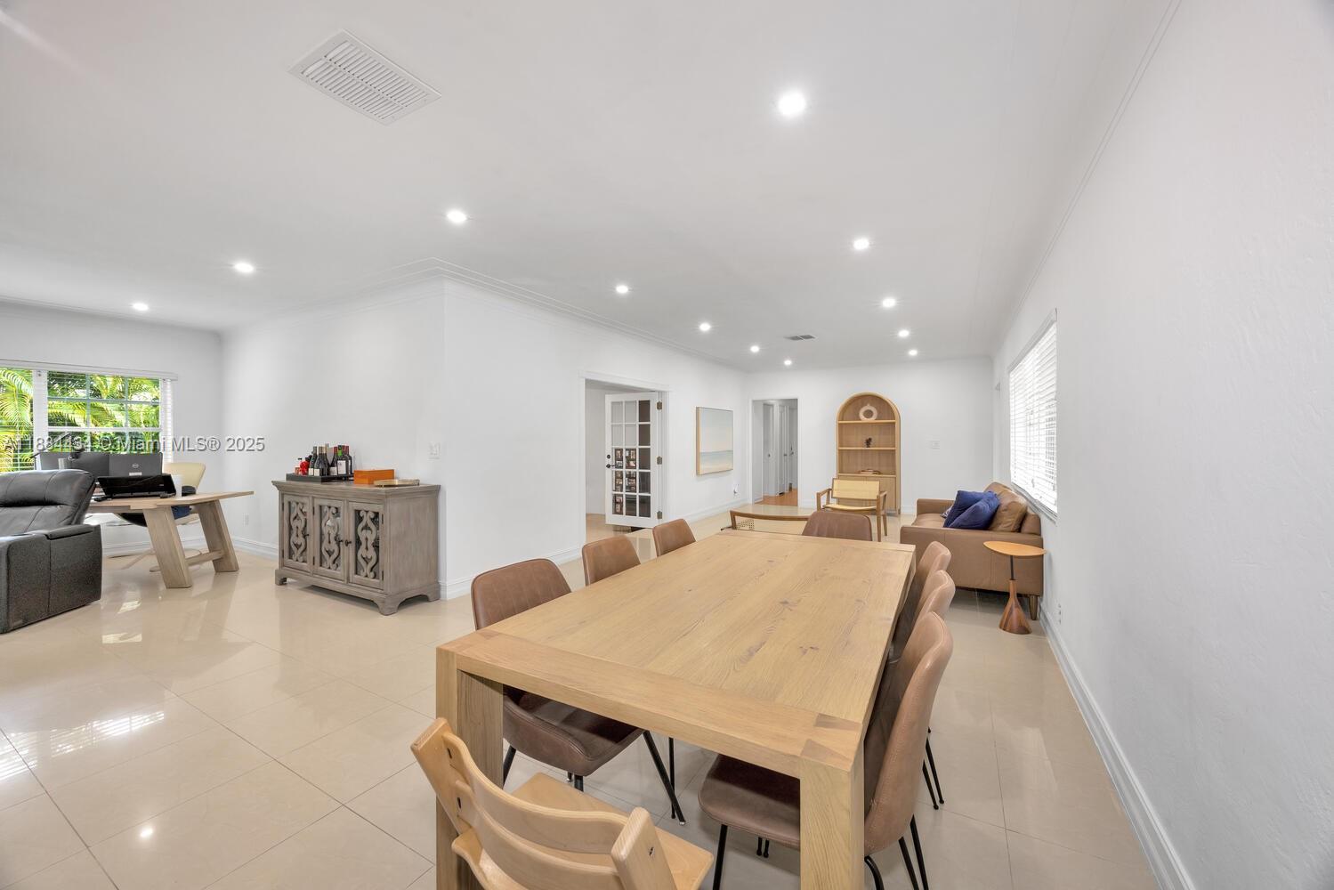 C GABLES RIVIERA SEC 13 - Residential Lease