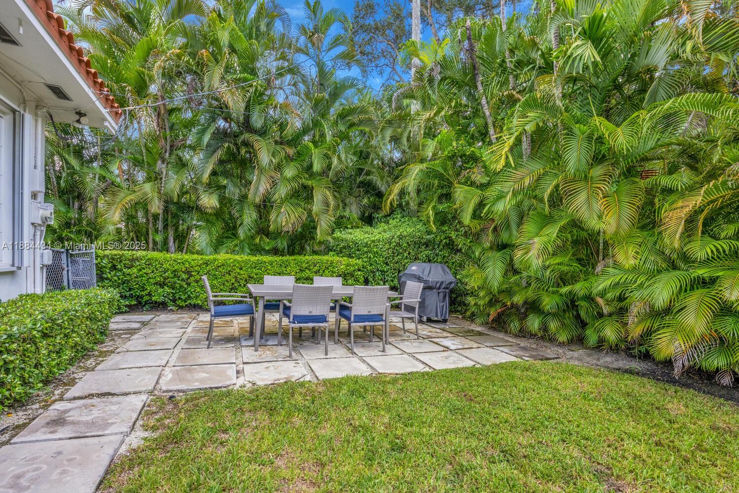 C GABLES RIVIERA SEC 13 - Residential Lease