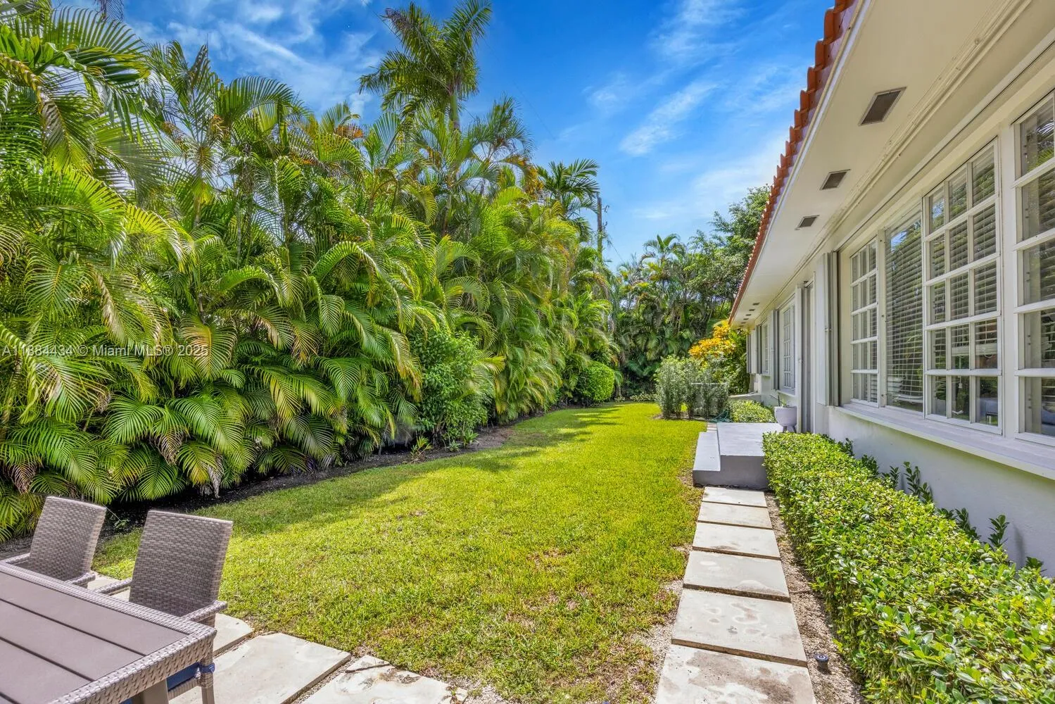 Coral Gables, Florida 33146, United States, 4 Bedrooms Bedrooms, ,2 BathroomsBathrooms,Residential,Active,216655