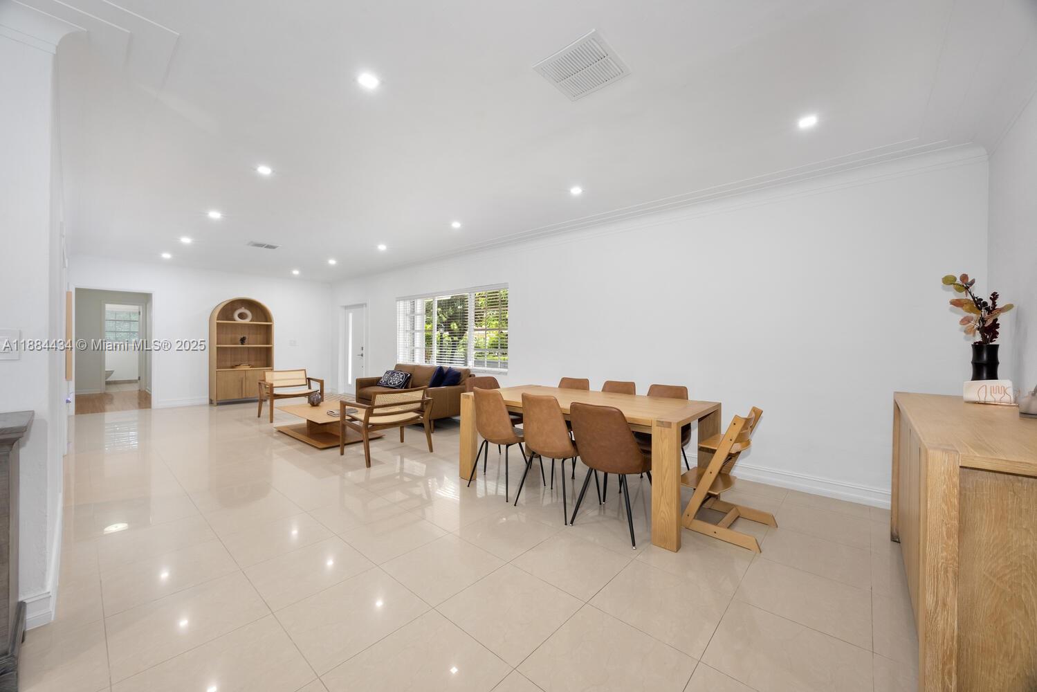 C GABLES RIVIERA SEC 13 - Residential Lease