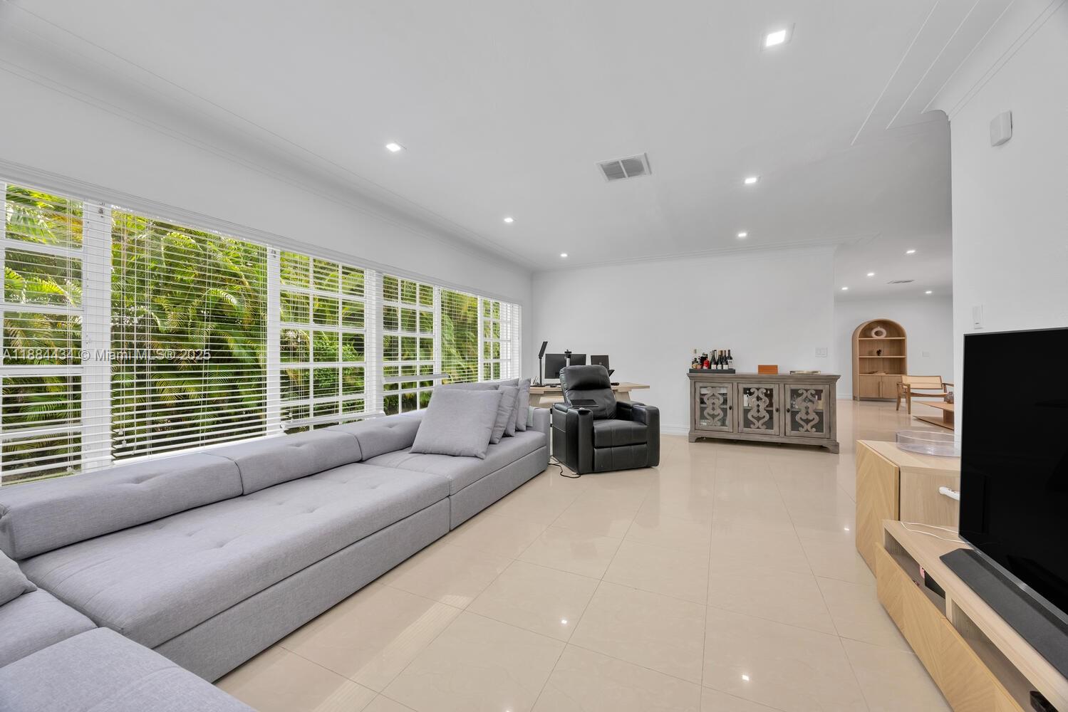 C GABLES RIVIERA SEC 13 - Residential Lease