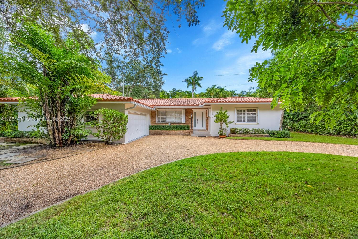 C GABLES RIVIERA SEC 13 - Residential Lease