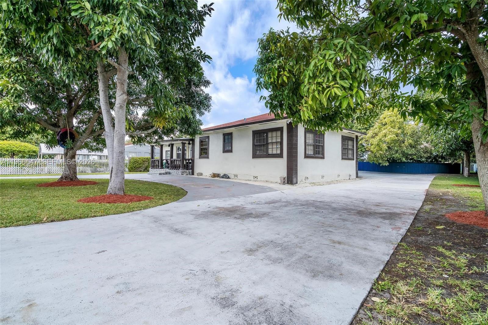 LA PALOMA - Residential