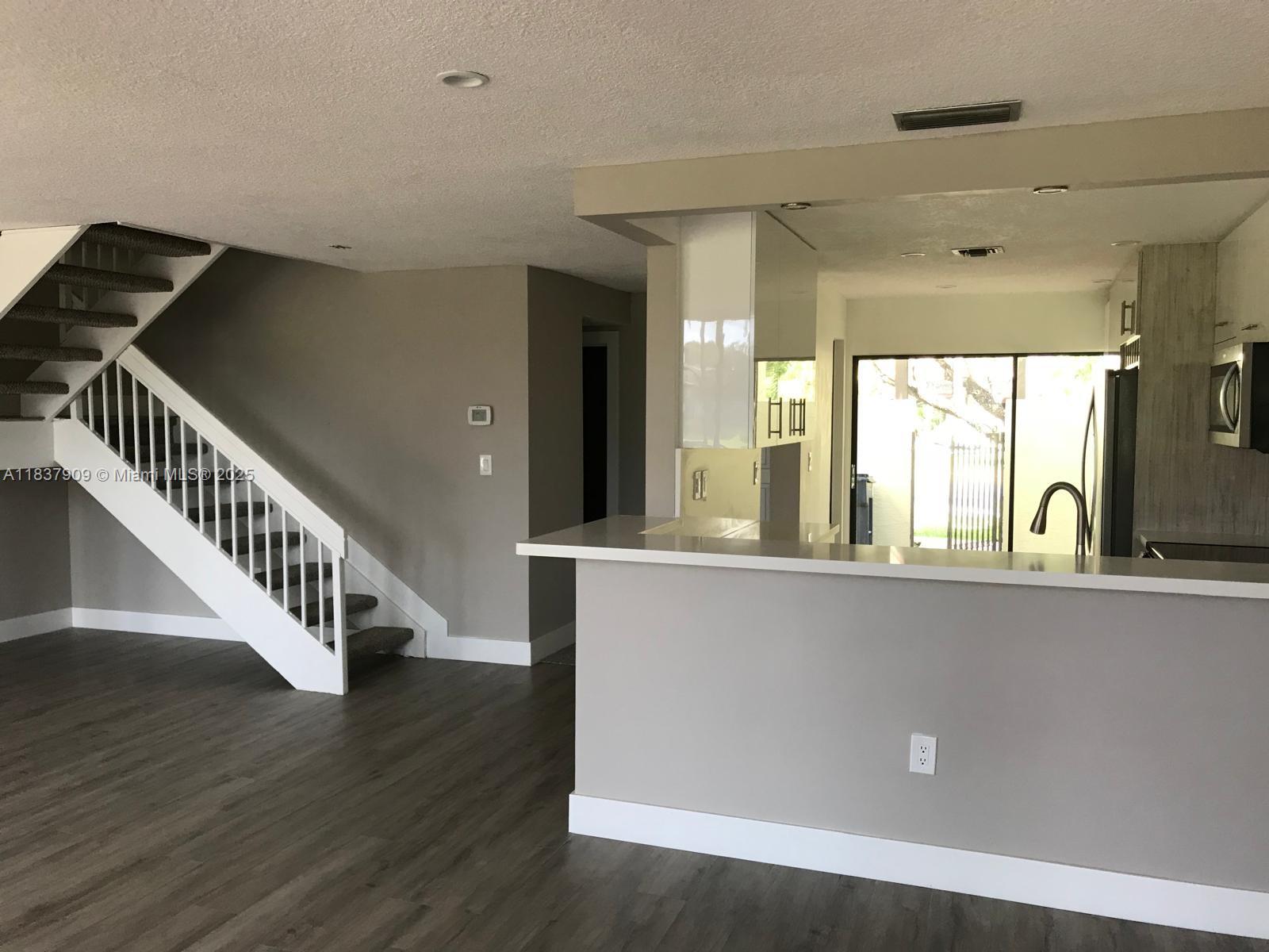 3945 Adra Ave E-48
