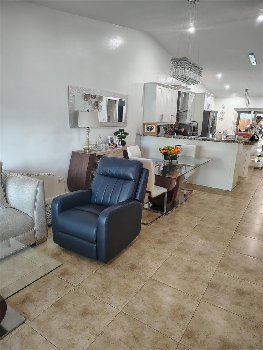 GARDENS OF EL JARDIN SEC - Residential Lease