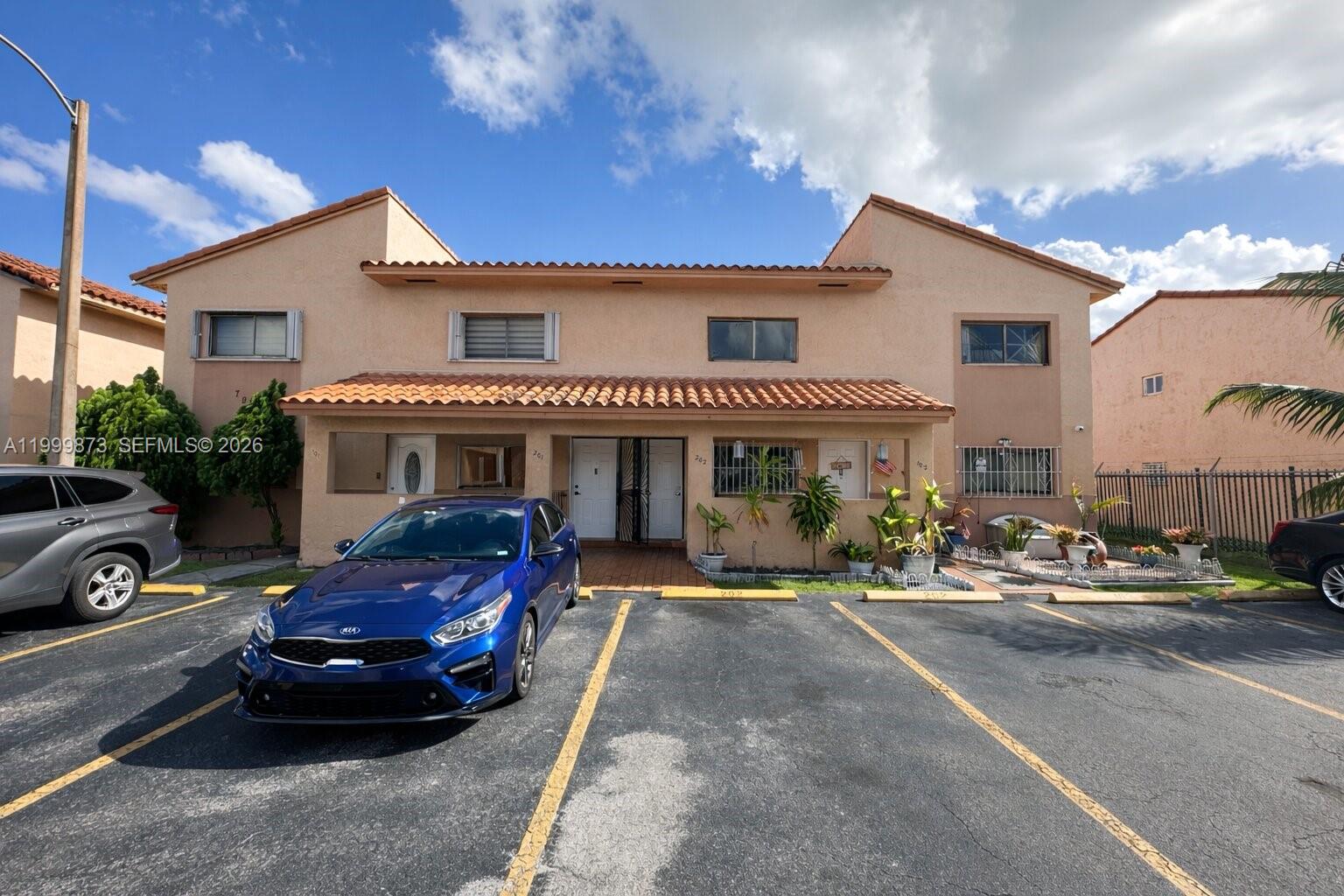 EL PRADO XI CONDO - Residential