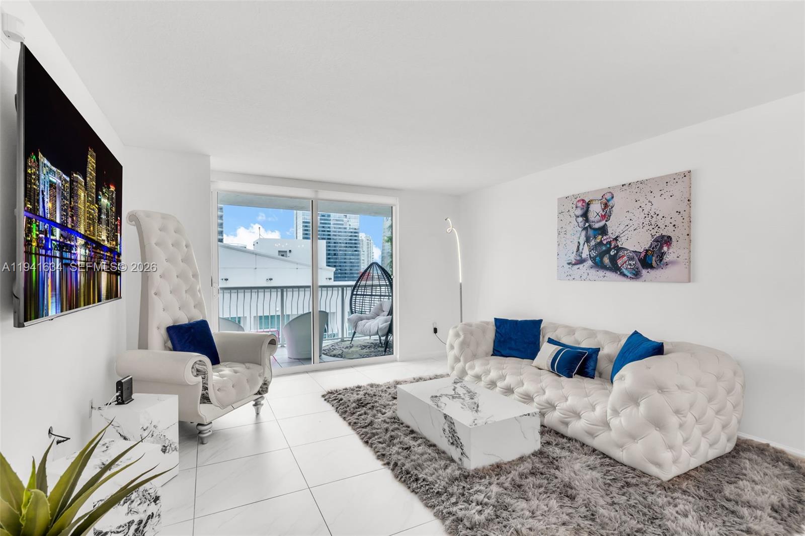 1200 Brickell Bay Dr 2807