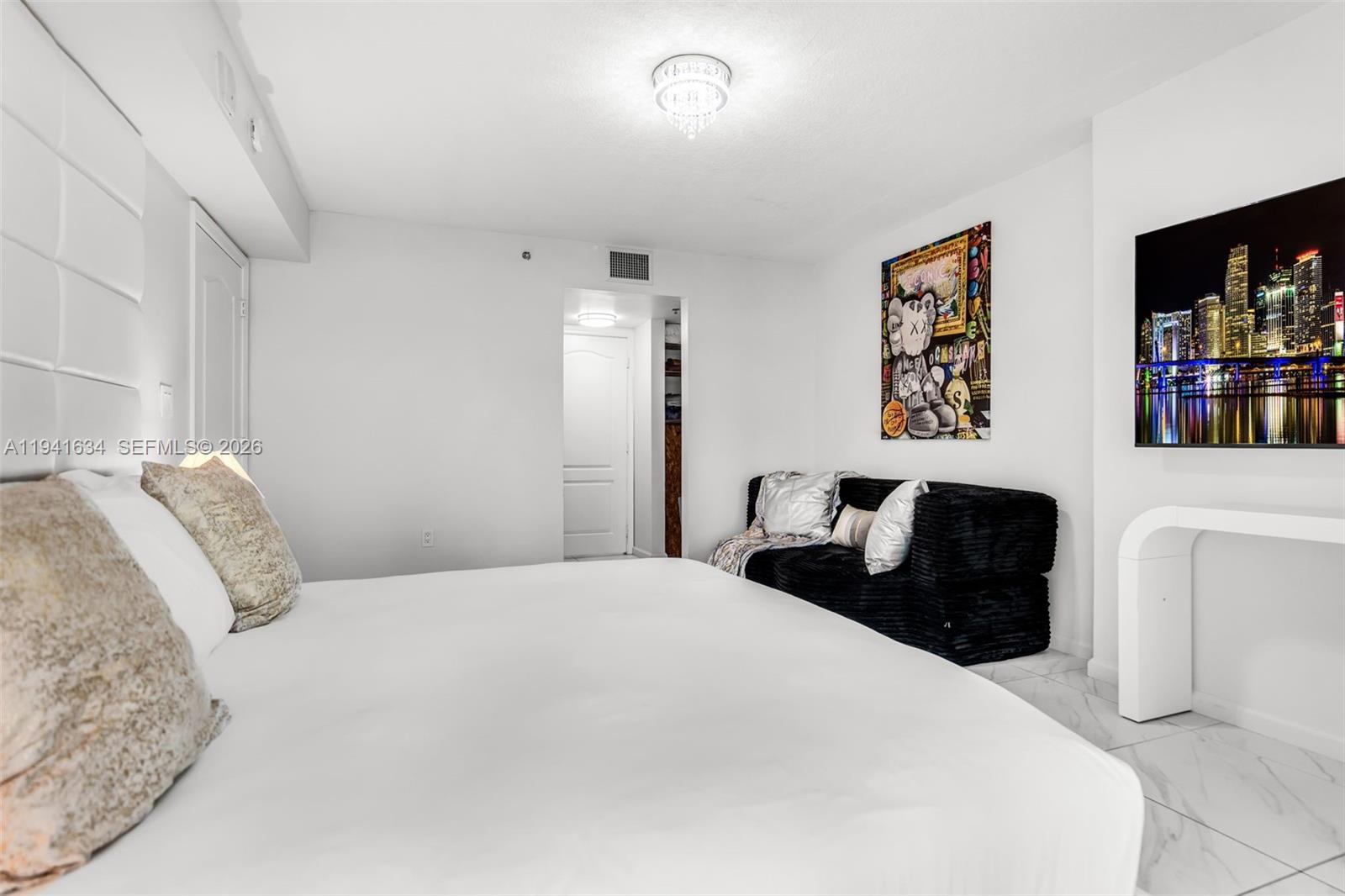 THE CLUB AT BRICKELL BAY - Residential