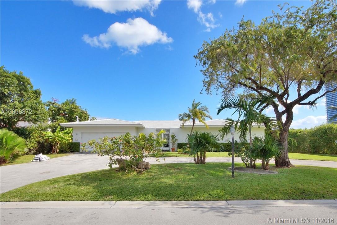 GOLDEN BEACH SEC D - Residential