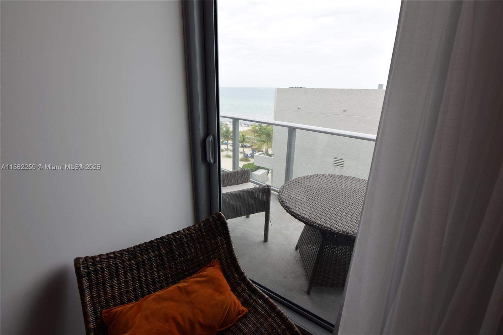 4111 SOUTH OCEAN DRIVE CO - Residential