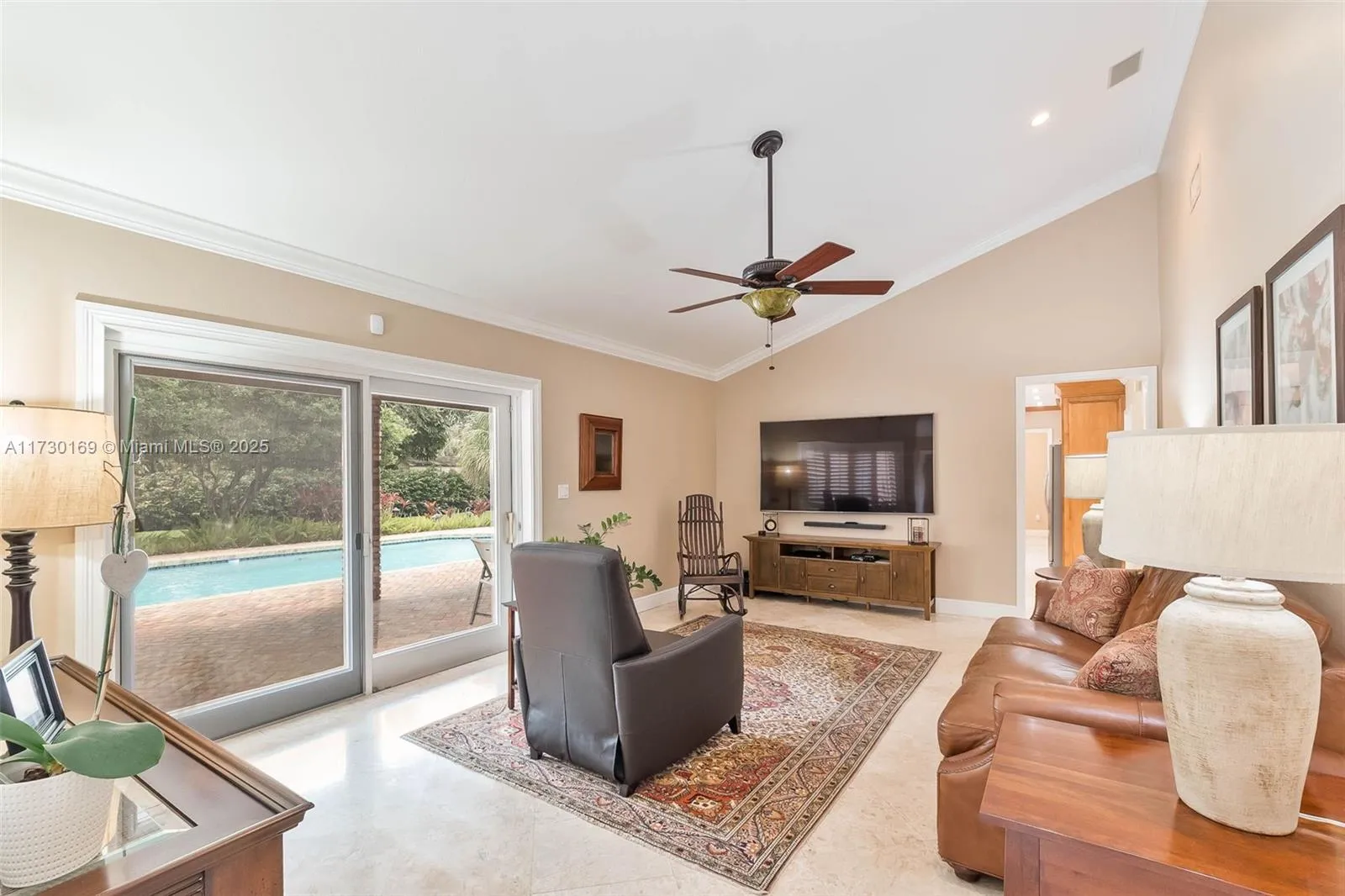 Miami, Florida 33176, United States, 4 Bedrooms Bedrooms, ,2 BathroomsBathrooms,Residential,Pending,15194