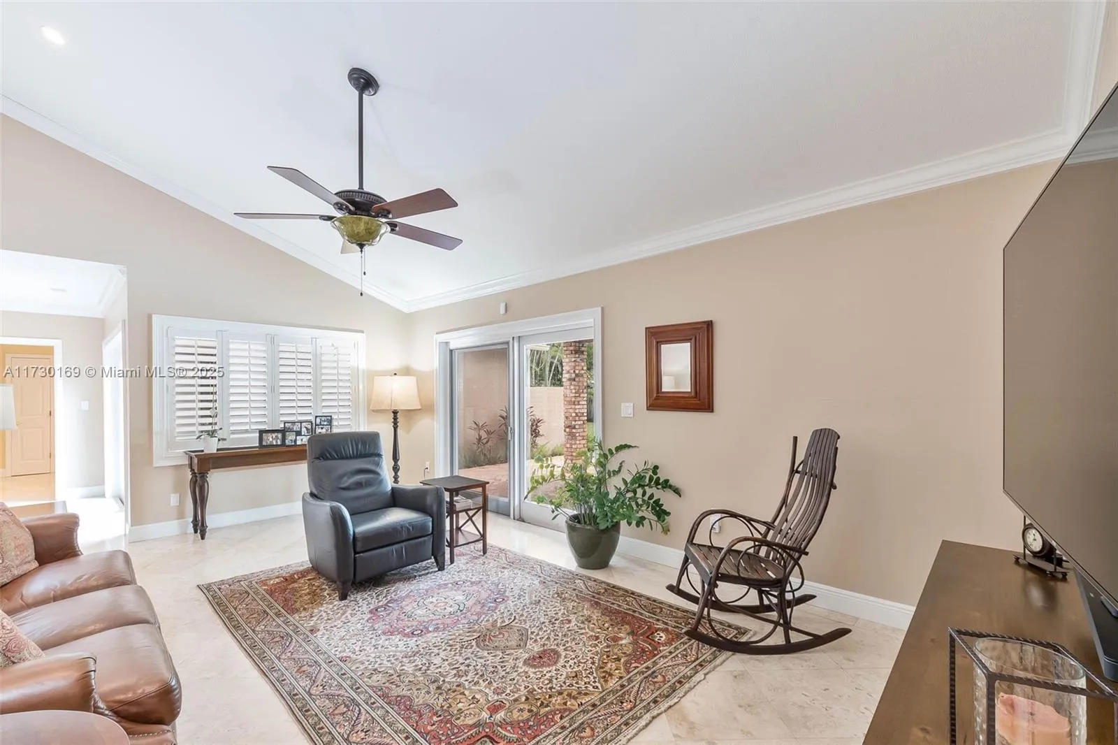 Miami, Florida 33176, United States, 4 Bedrooms Bedrooms, ,2 BathroomsBathrooms,Residential,Pending,15194