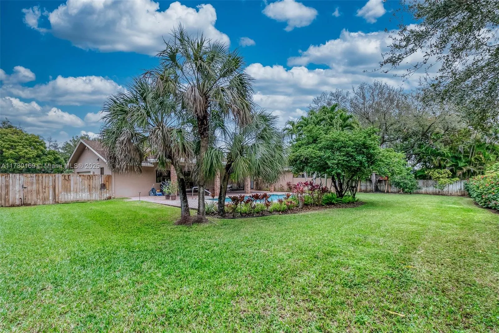 Miami, Florida 33176, United States, 4 Bedrooms Bedrooms, ,2 BathroomsBathrooms,Residential,Pending,15194