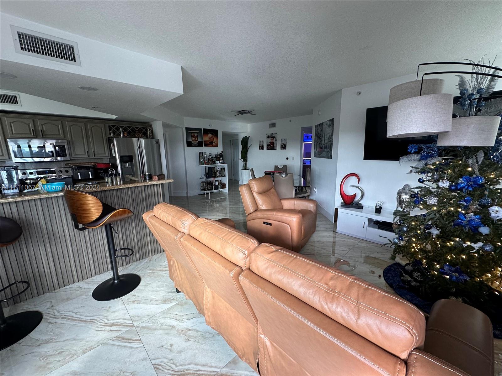 KEYSTONE PARK CONDO - Residential