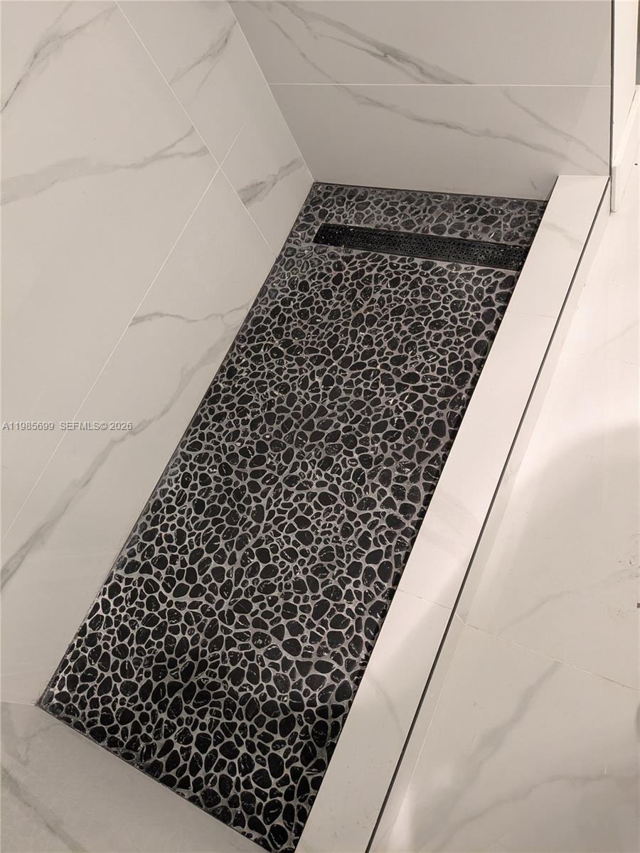 SUMMERTREE VILG CALIF CL - Residential