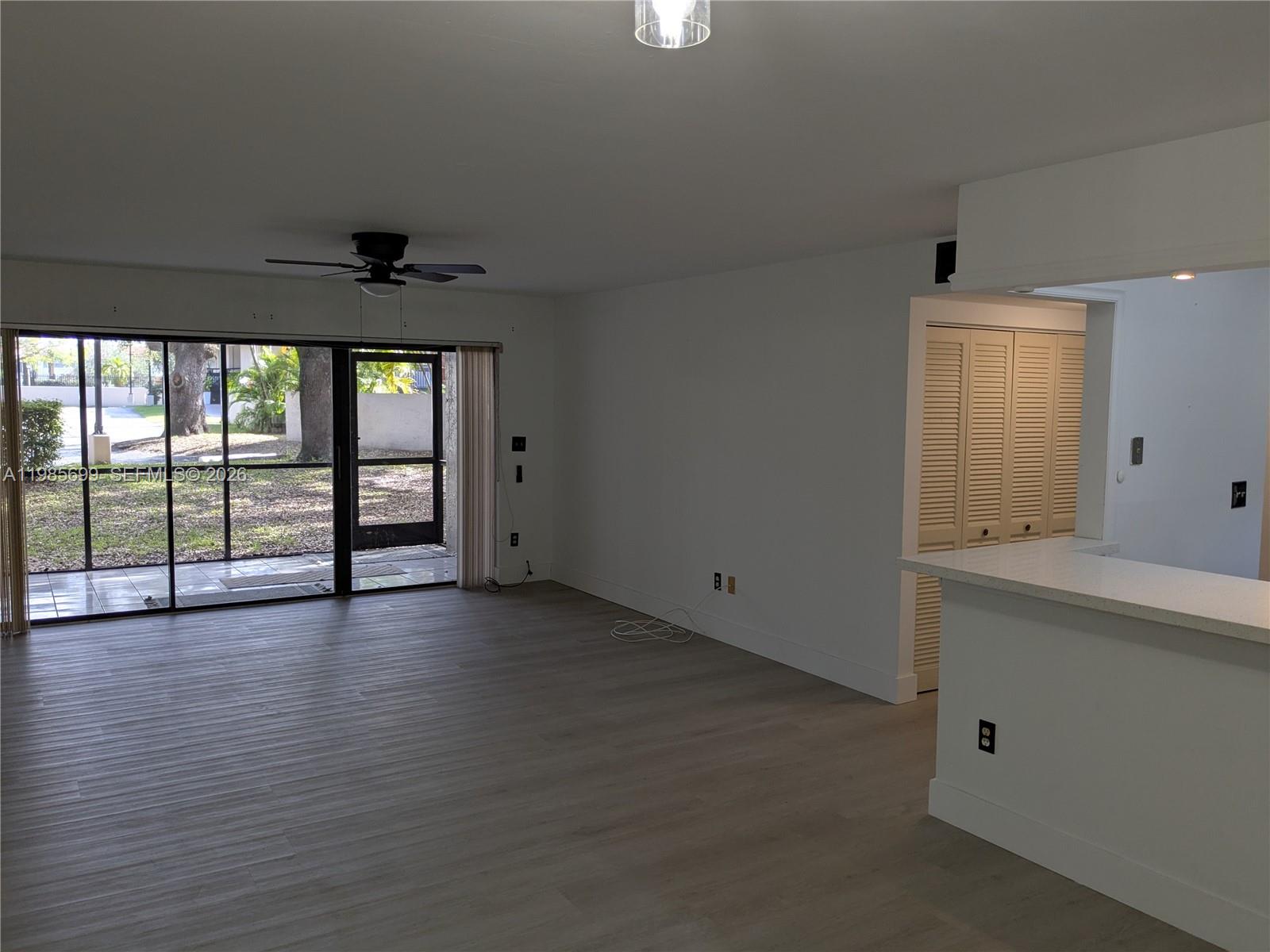 SUMMERTREE VILG CALIF CL - Residential