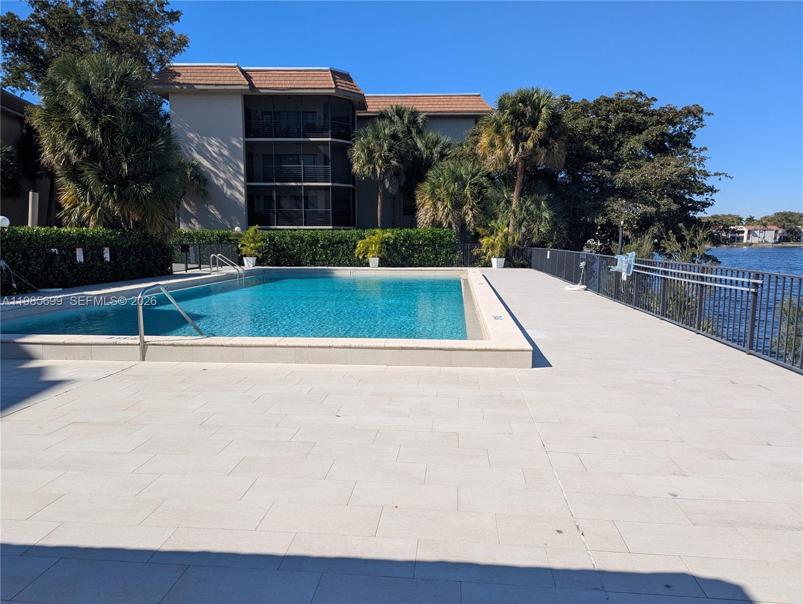 SUMMERTREE VILG CALIF CL - Residential