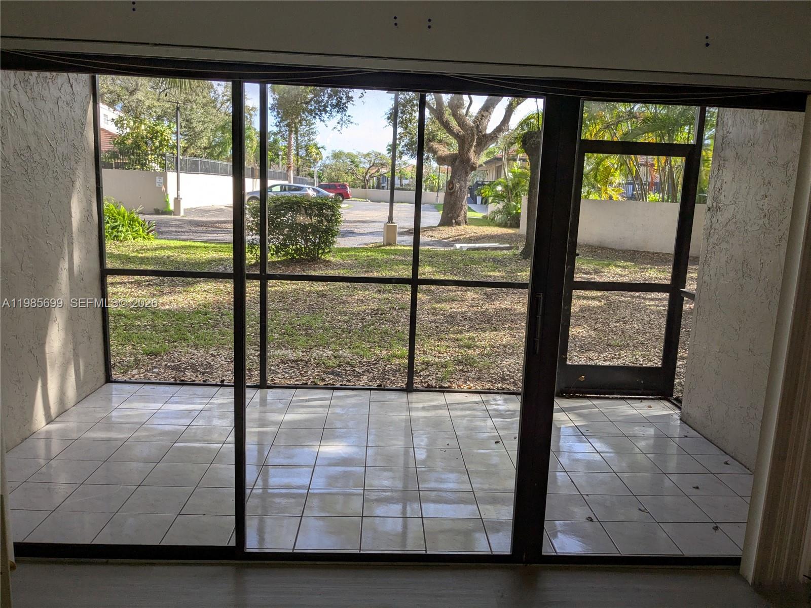 SUMMERTREE VILG CALIF CL - Residential