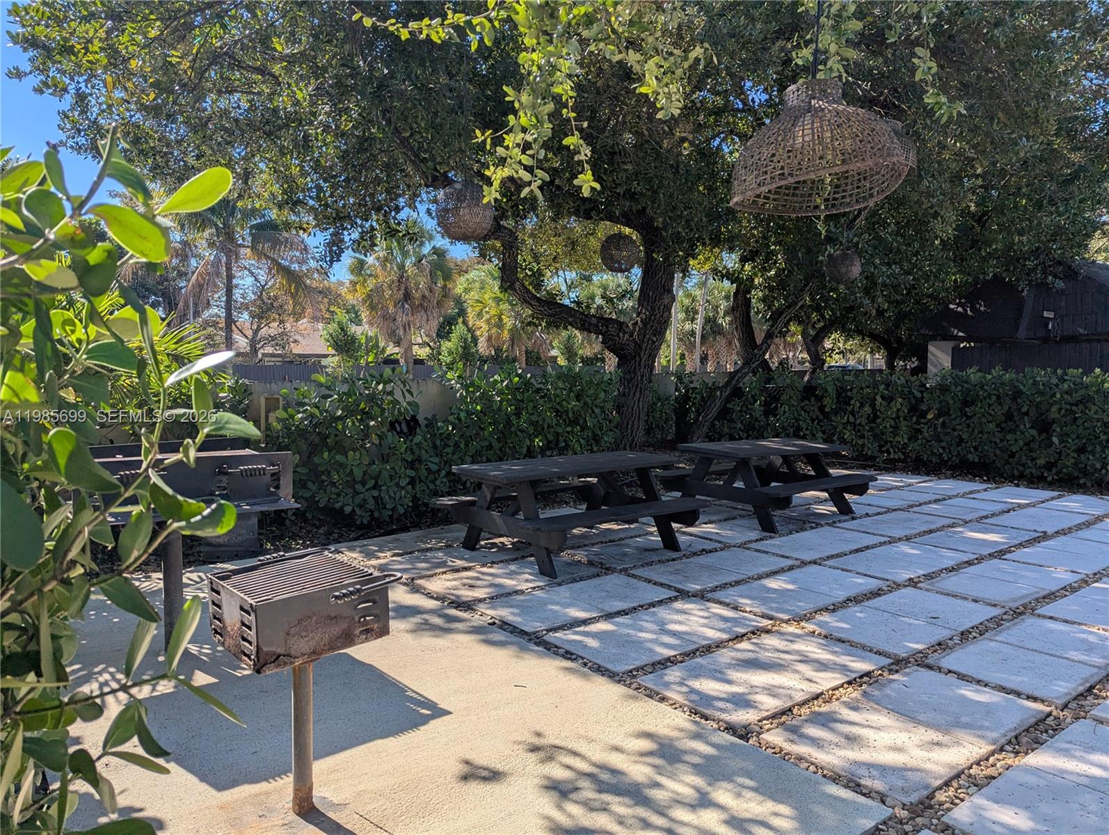 SUMMERTREE VILG CALIF CL - Residential