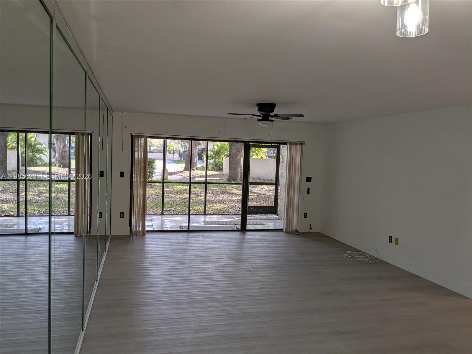 SUMMERTREE VILG CALIF CL - Residential