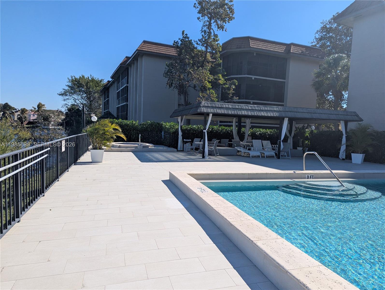 SUMMERTREE VILG CALIF CL - Residential