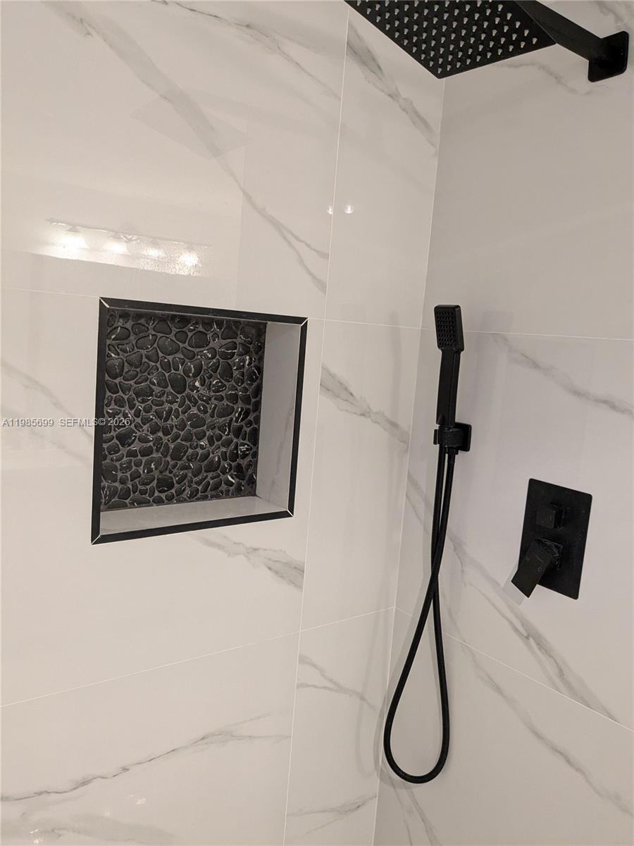 SUMMERTREE VILG CALIF CL - Residential