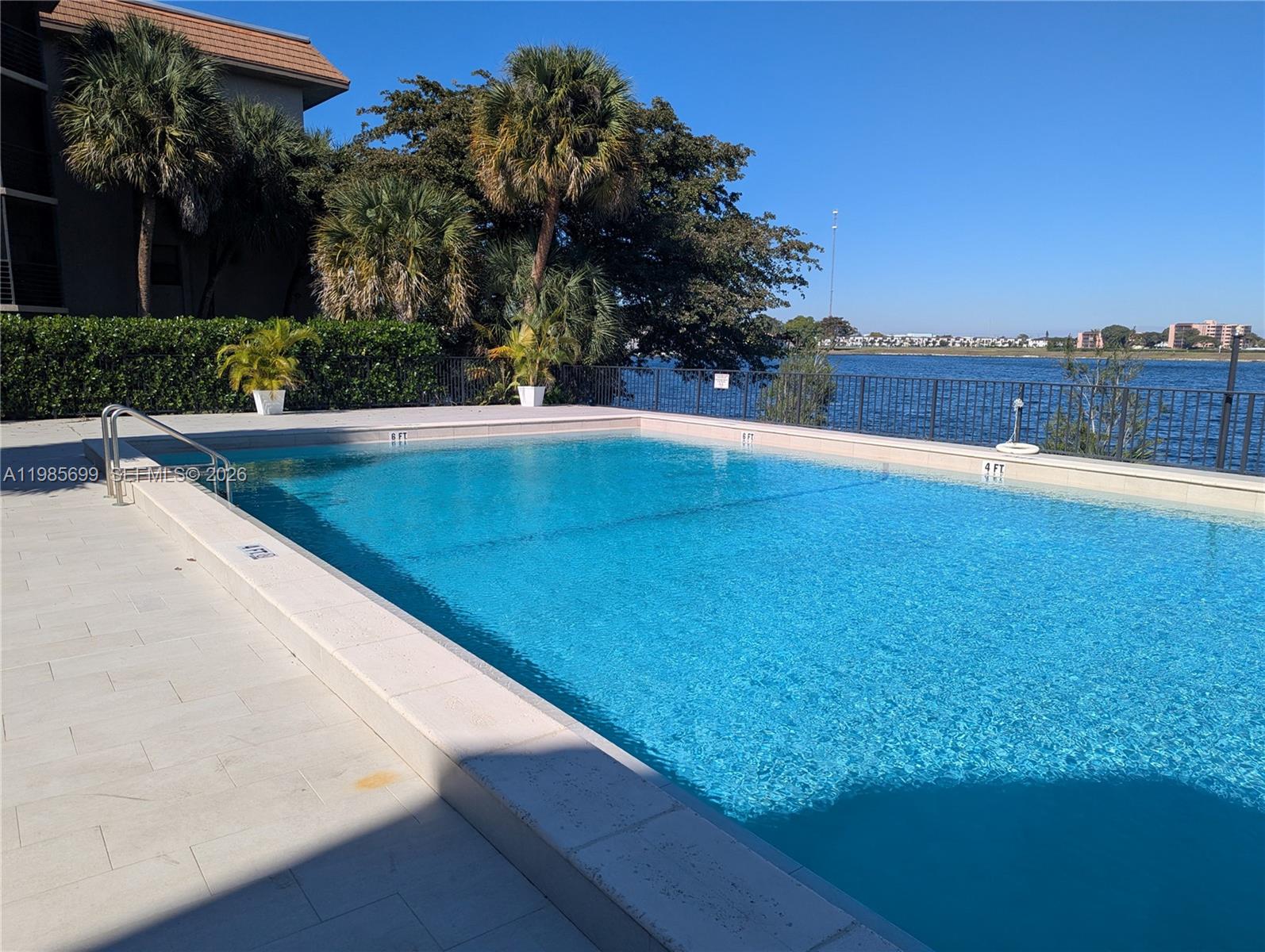 SUMMERTREE VILG CALIF CL - Residential