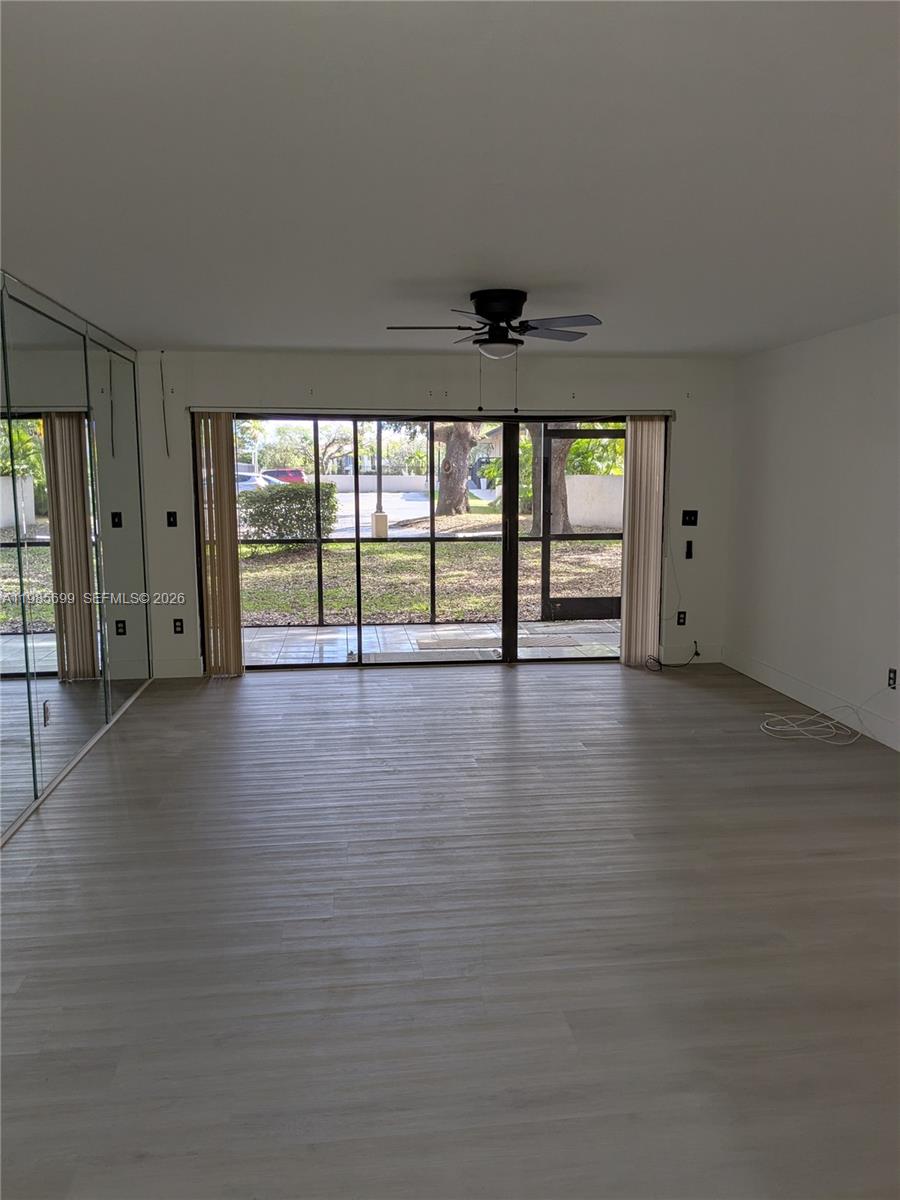 SUMMERTREE VILG CALIF CL - Residential