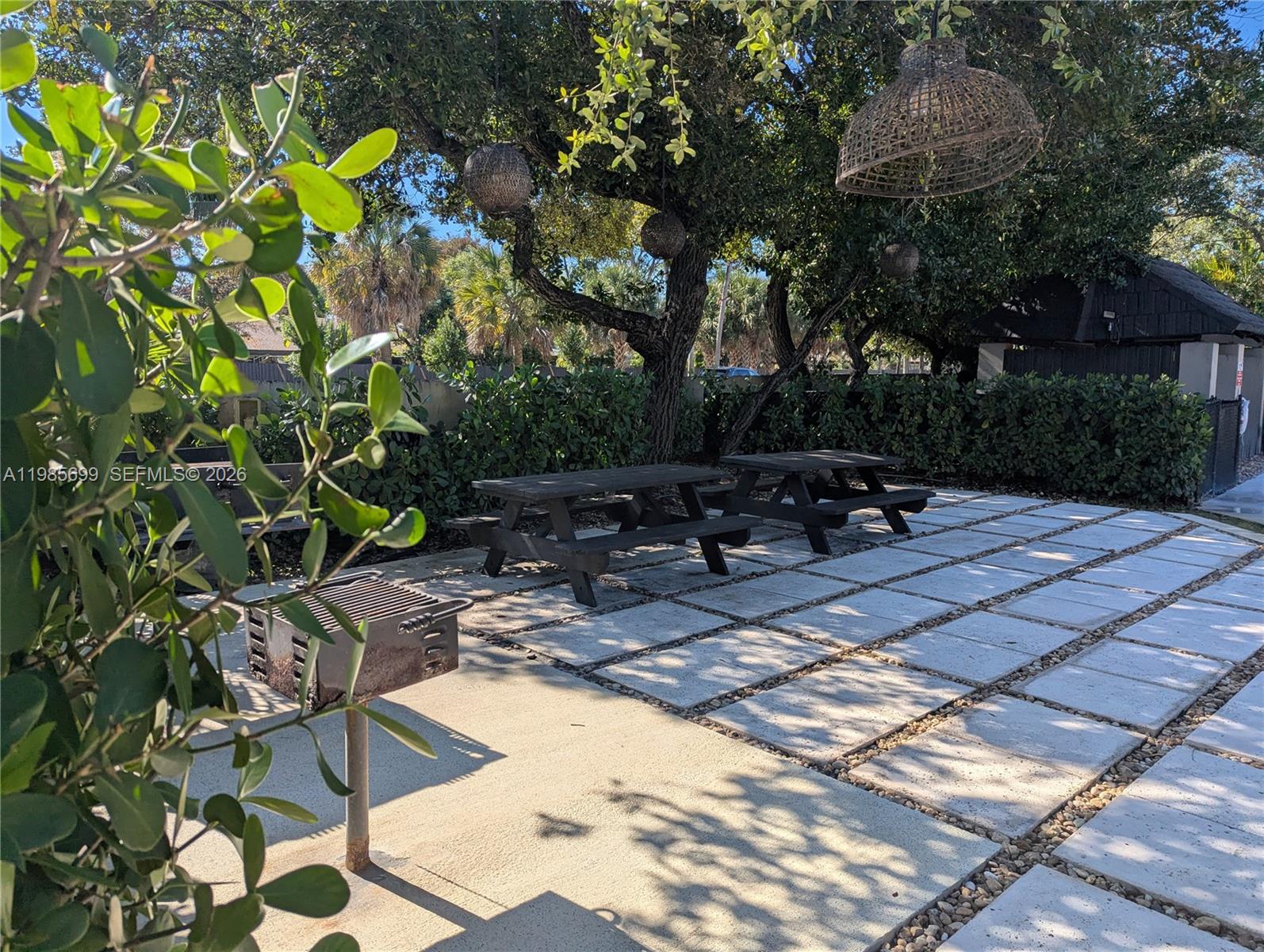 SUMMERTREE VILG CALIF CL - Residential