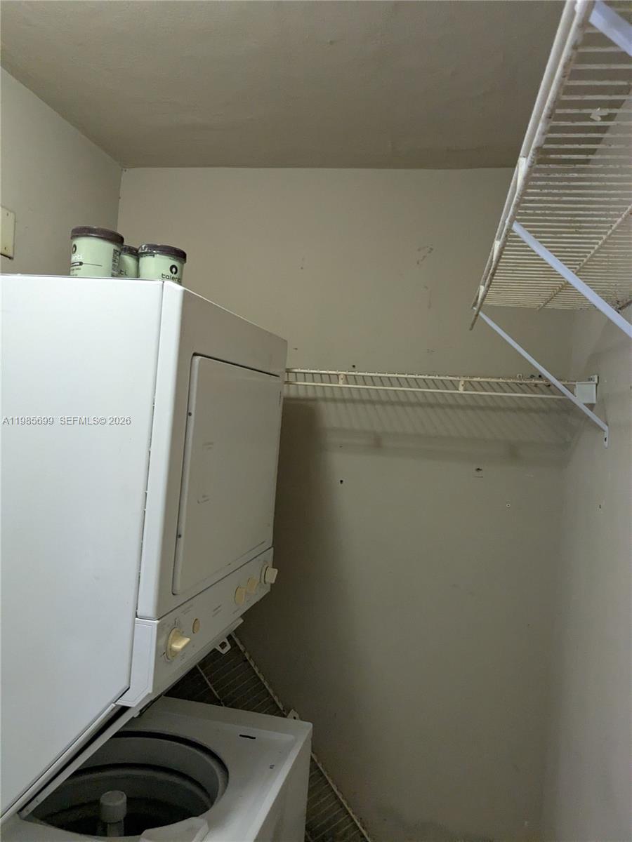 SUMMERTREE VILG CALIF CL - Residential