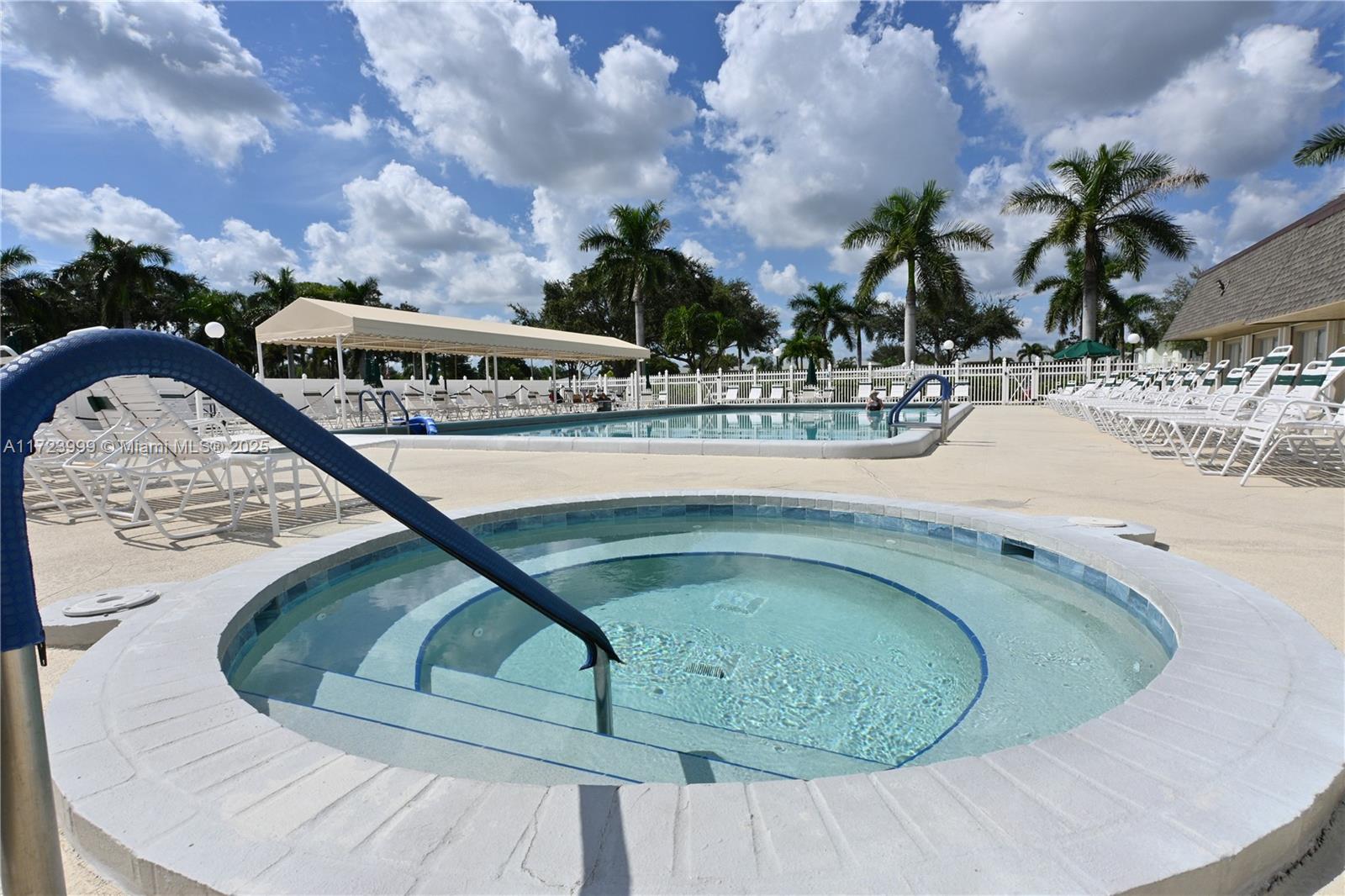 PINES OF DELRAY NORTH CON - Residential