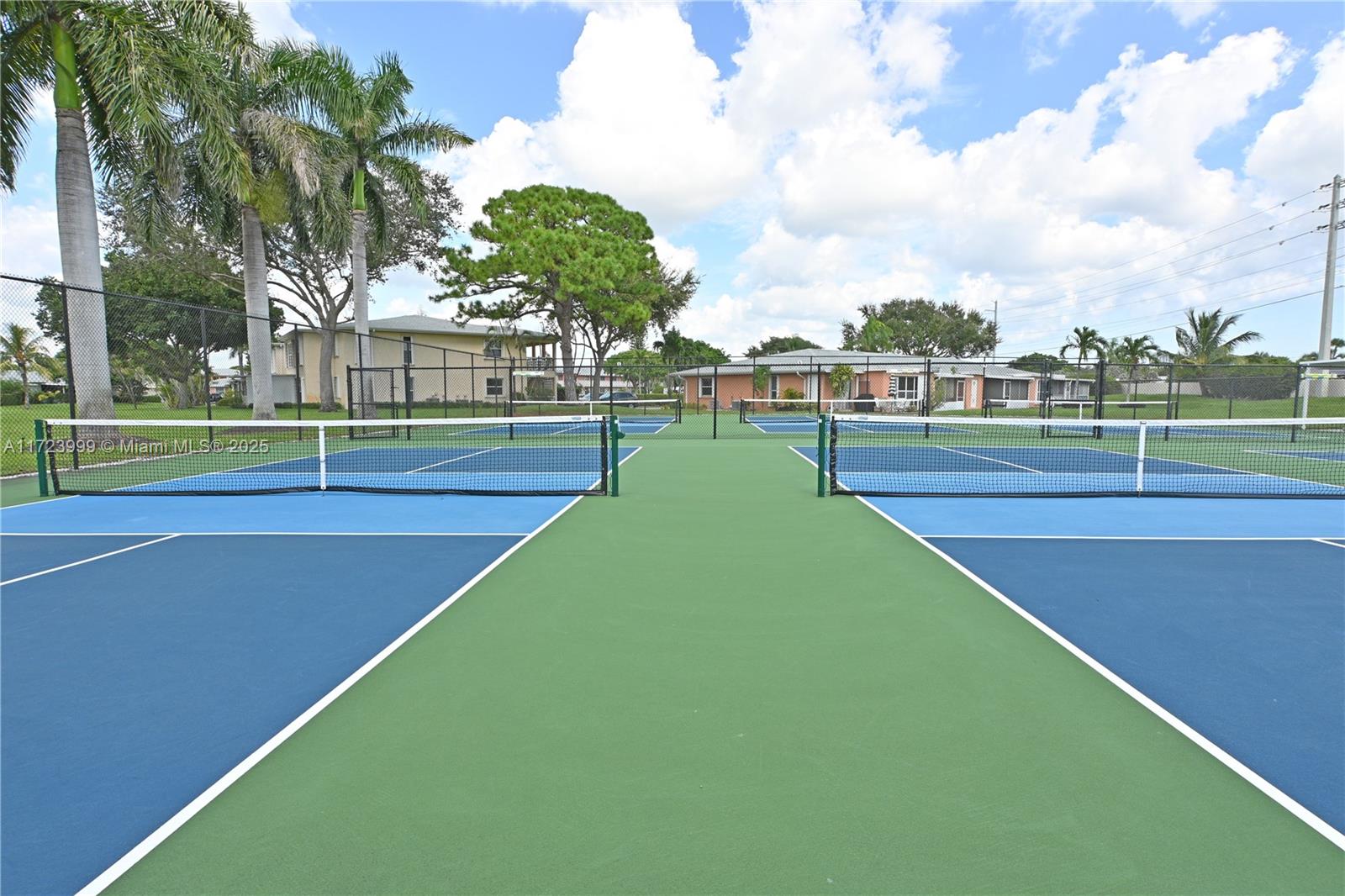 PINES OF DELRAY NORTH CON - Residential