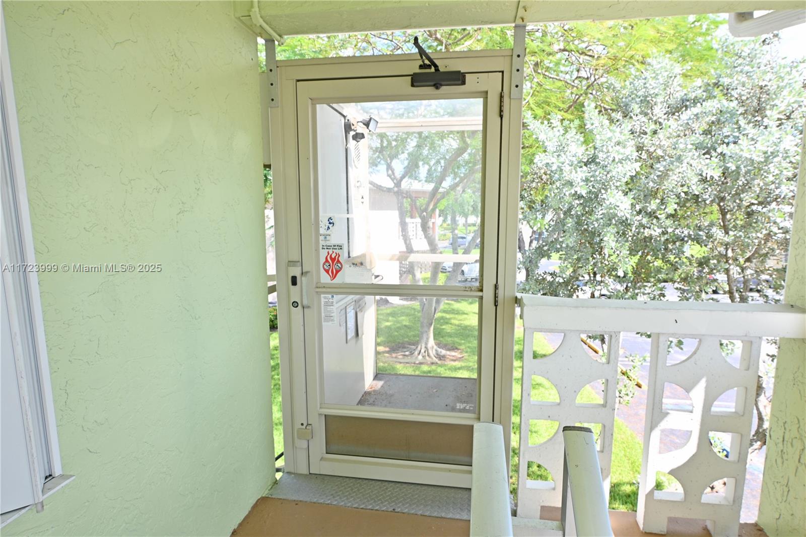 PINES OF DELRAY NORTH CON - Residential
