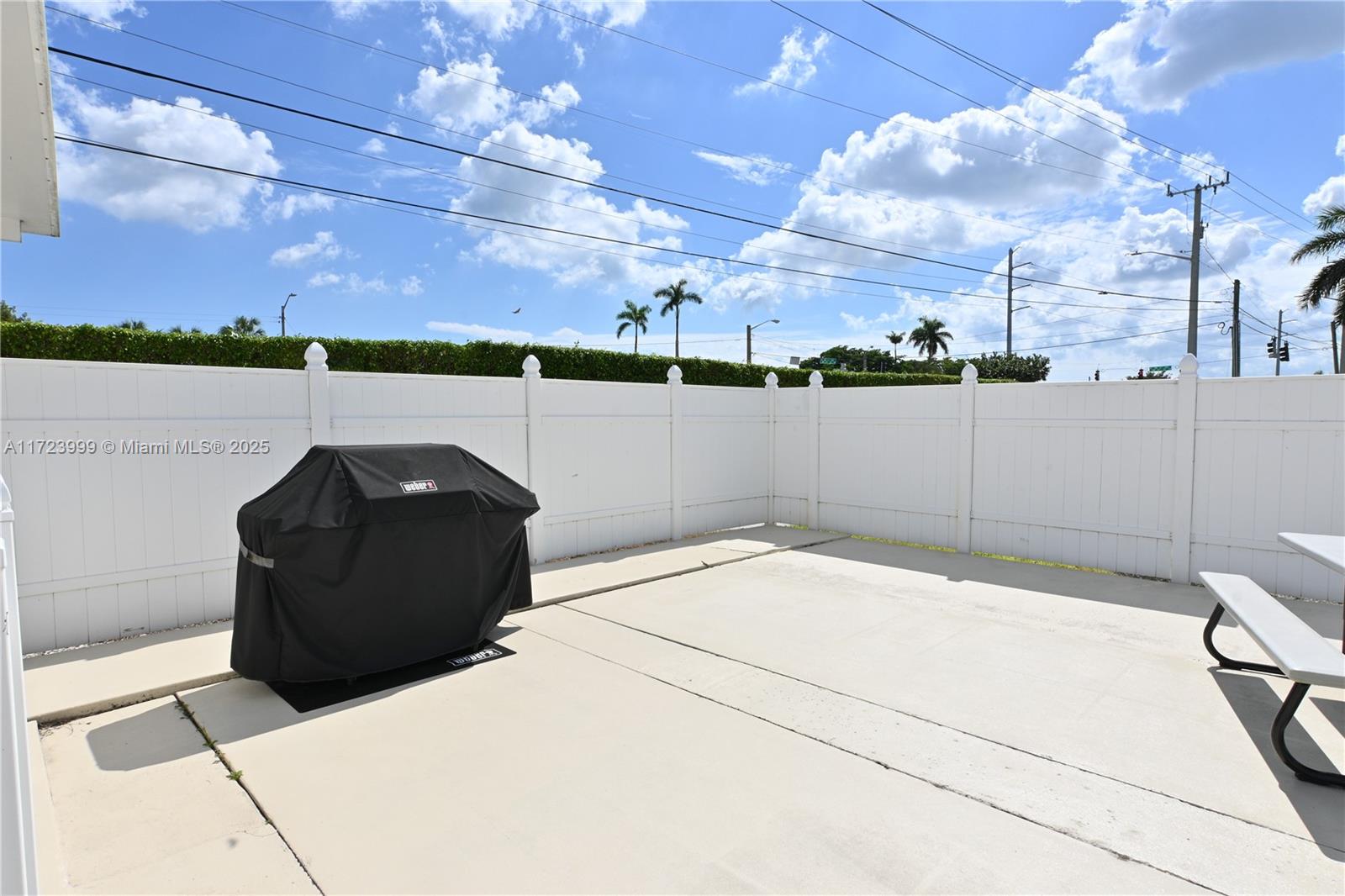 PINES OF DELRAY NORTH CON - Residential
