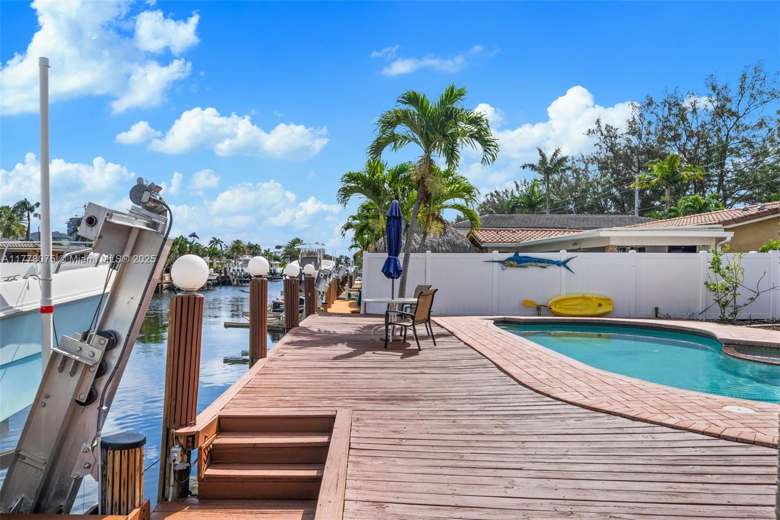 POMPANO ISLES - Residential