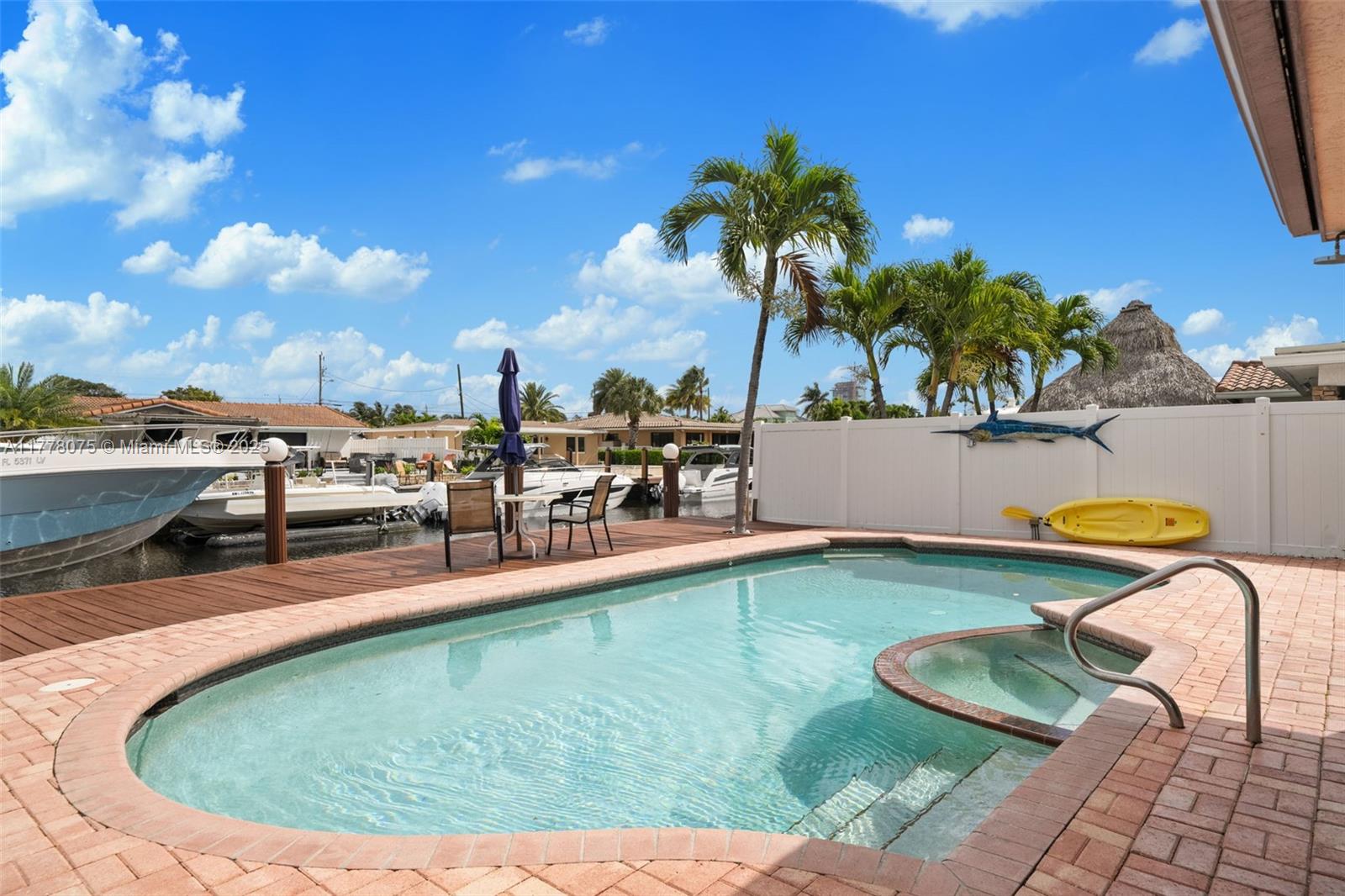 POMPANO ISLES - Residential