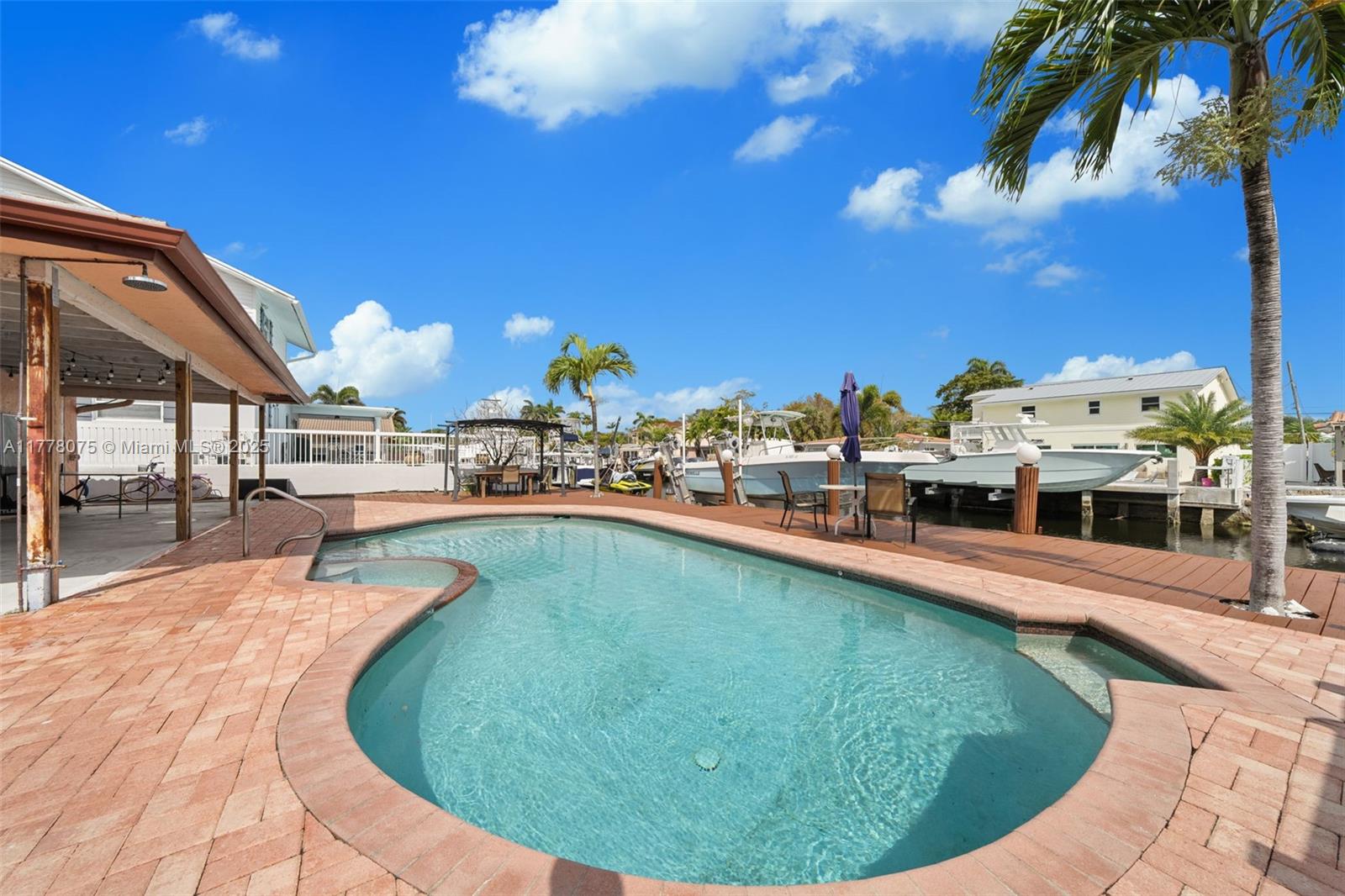 POMPANO ISLES - Residential