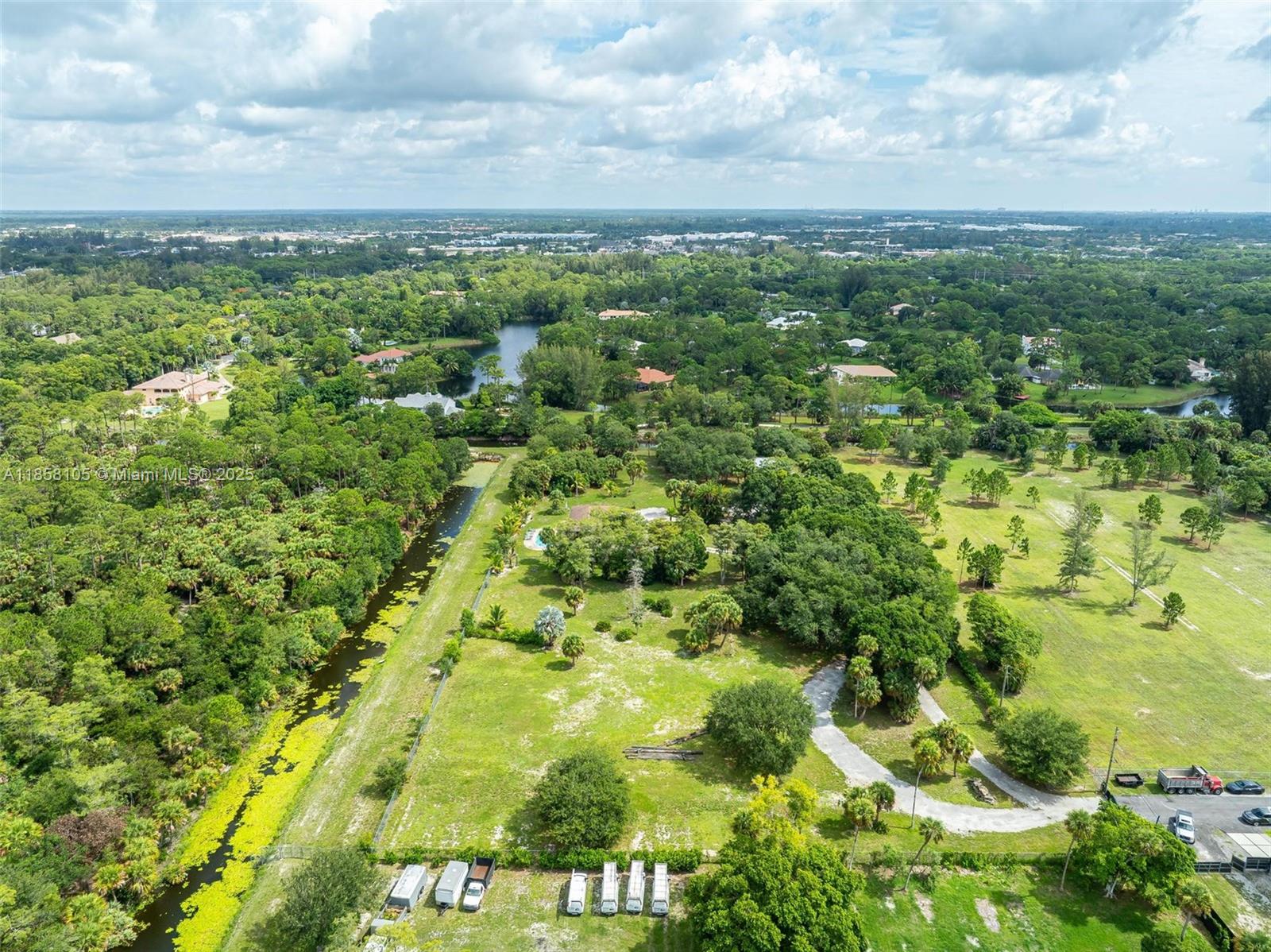 PALM BEACH FARMS CO 3 - Residential Lease