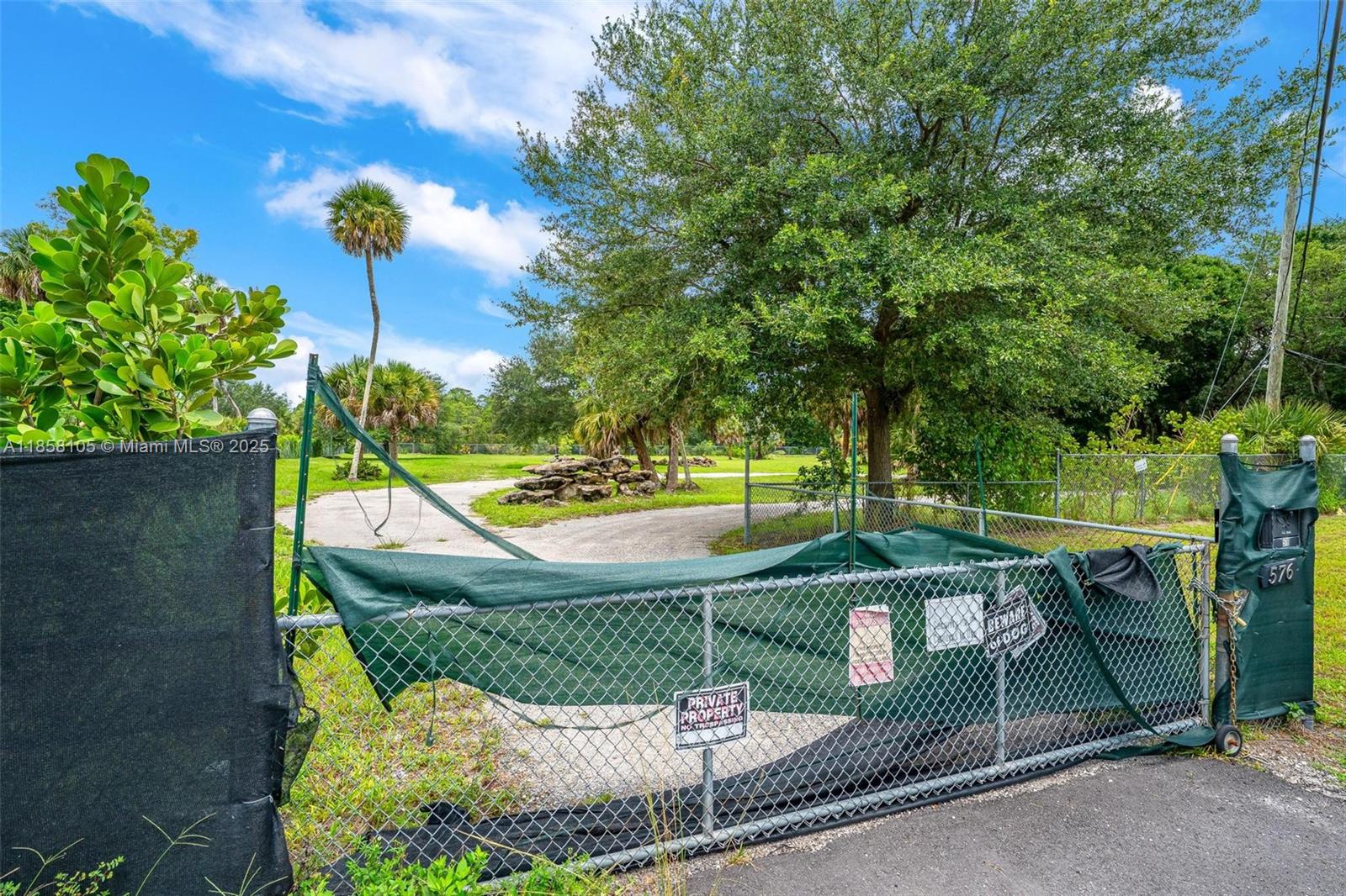 PALM BEACH FARMS CO 3 - Residential Lease