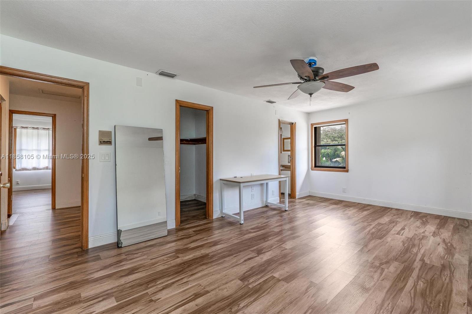 PALM BEACH FARMS CO 3 - Residential Lease