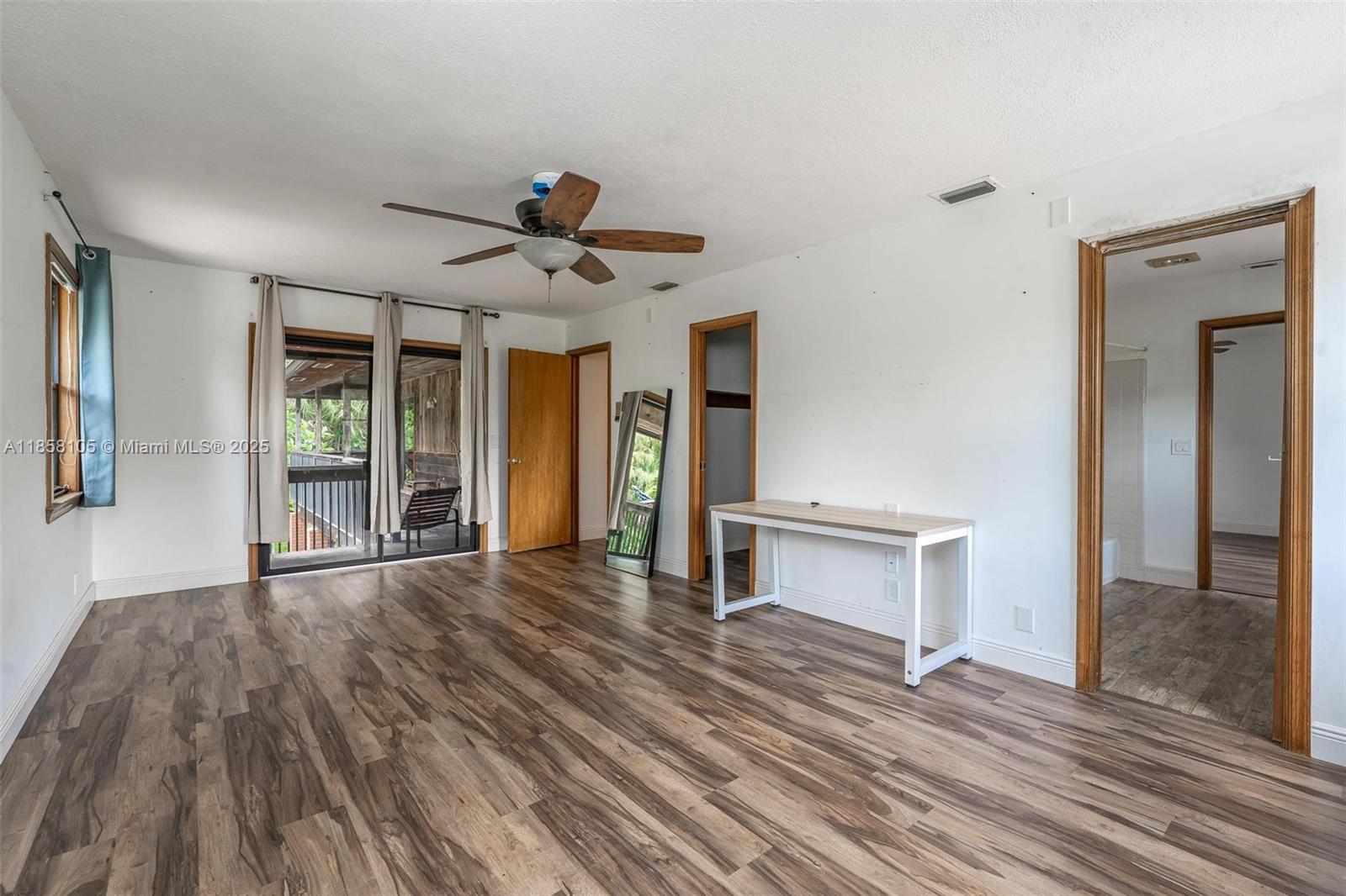 PALM BEACH FARMS CO 3 - Residential Lease