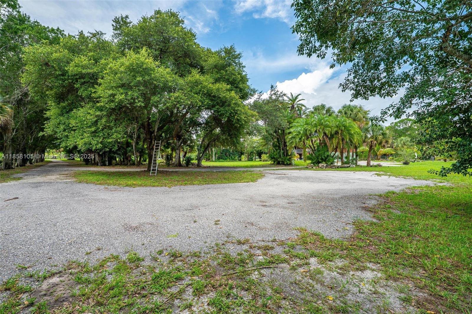 PALM BEACH FARMS CO 3 - Residential Lease