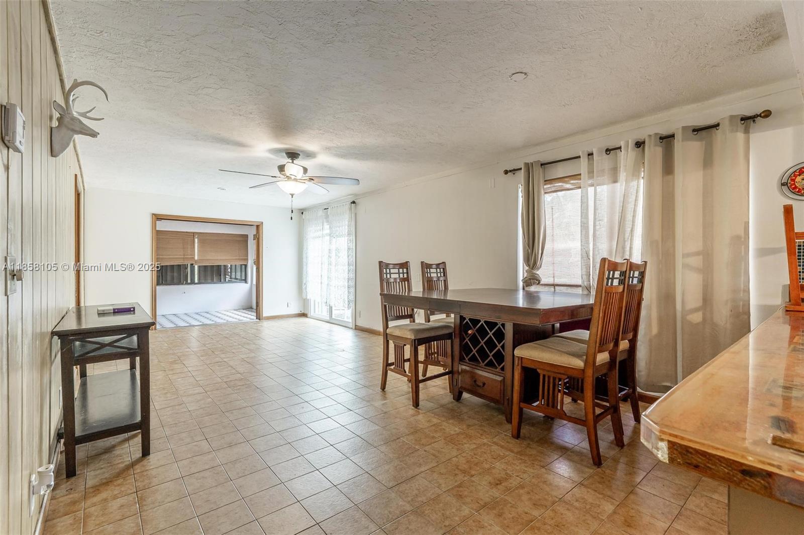 PALM BEACH FARMS CO 3 - Residential Lease